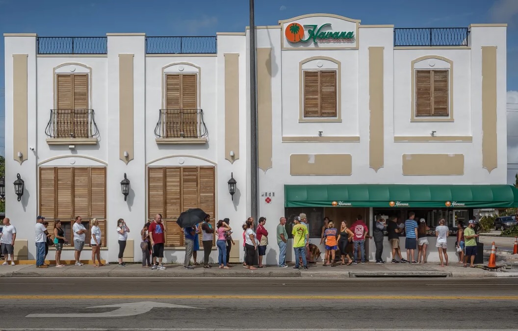“These iconic Palm Beach County restaurants are truly classics.” — @pbpost
“Havana belongs to West Palm Beach’s daily life… where cafecito, community, and ritual converge.”
Since 1993, our 24-hour walk-up window has welcomed generations of regulars.
Grateful to be part of this community. 🙏🏼