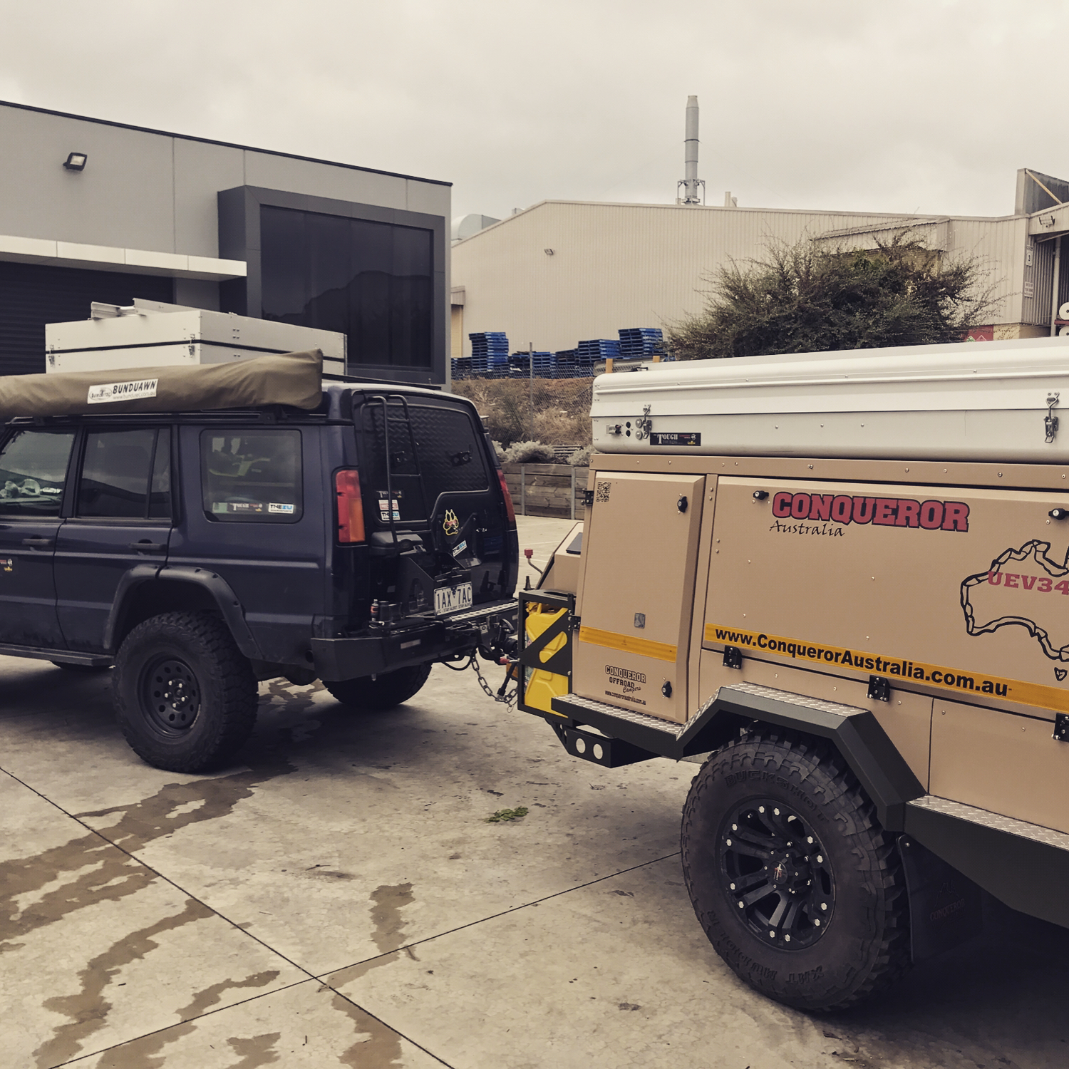 Newest heavily modified conqueror camper heading out - I'm in love with this thing. It's a UEV 345 with fully electric set up. It's sitting on 33's and many other goodies. Have a look at the instant kitchen!!!