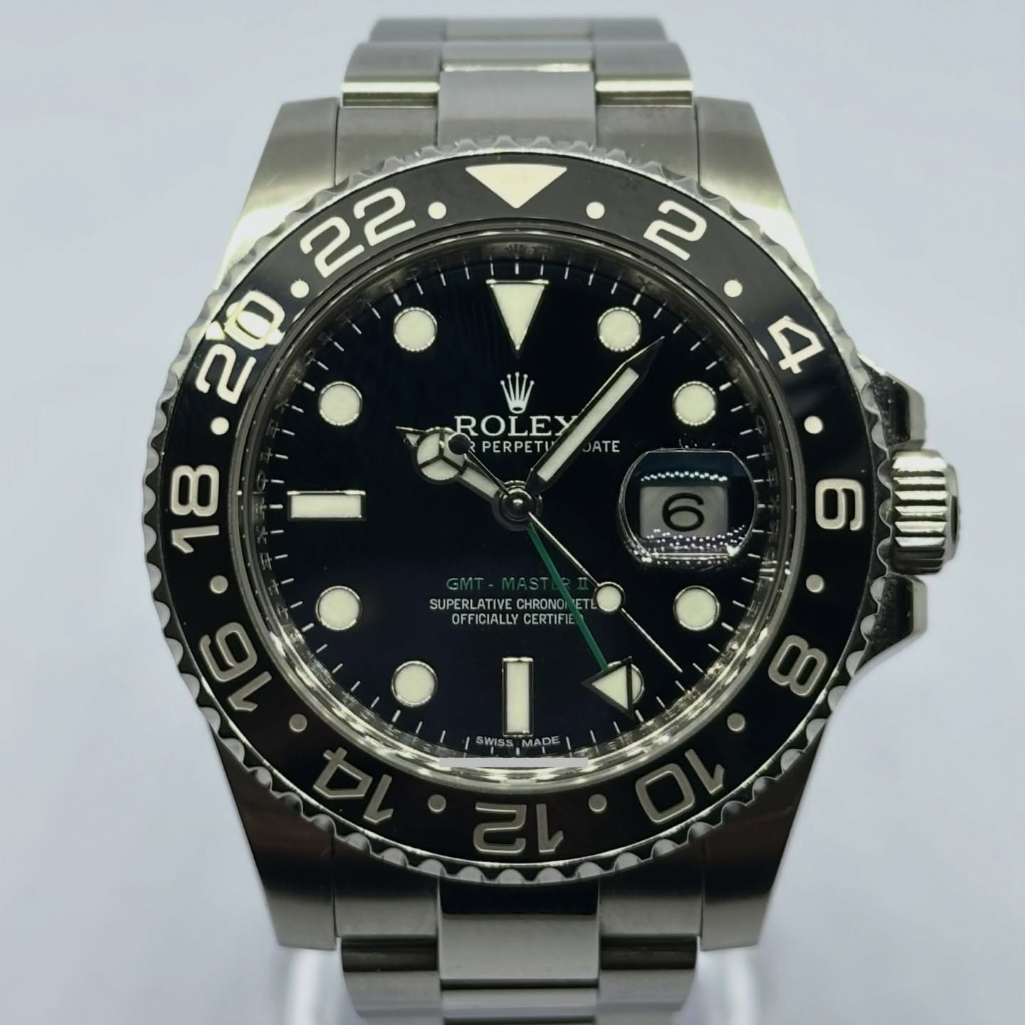 【ROLEX GMT-MASTER II Ref.116710LN】
オーバーホールと併せて、ゼンマイ・パッキンの交換を行いました。
今回お預かりした個体は、定期的にメンテナンスされていることがわかるコンディションの良い状態でした。
大きな摩耗やダメージもなく、分解洗浄と消耗部品の交換のみで対応できました。
定期的に整備されている時計は、交換部品が少なく済むことも多く、結果としてメンテナンス費用を抑えられます。
COMPASSでは、内部の分解整備から外装仕上げまで、
一本一本の時計を丁寧に整備しています。
🔧 時計修理・オーバーホールの詳細はプロフィールリンクから。
皆さんは定期的にメンテナンスしていますか?
#ロレックス #rolex #gmtマスター #gmtmaster #gmtmasterii