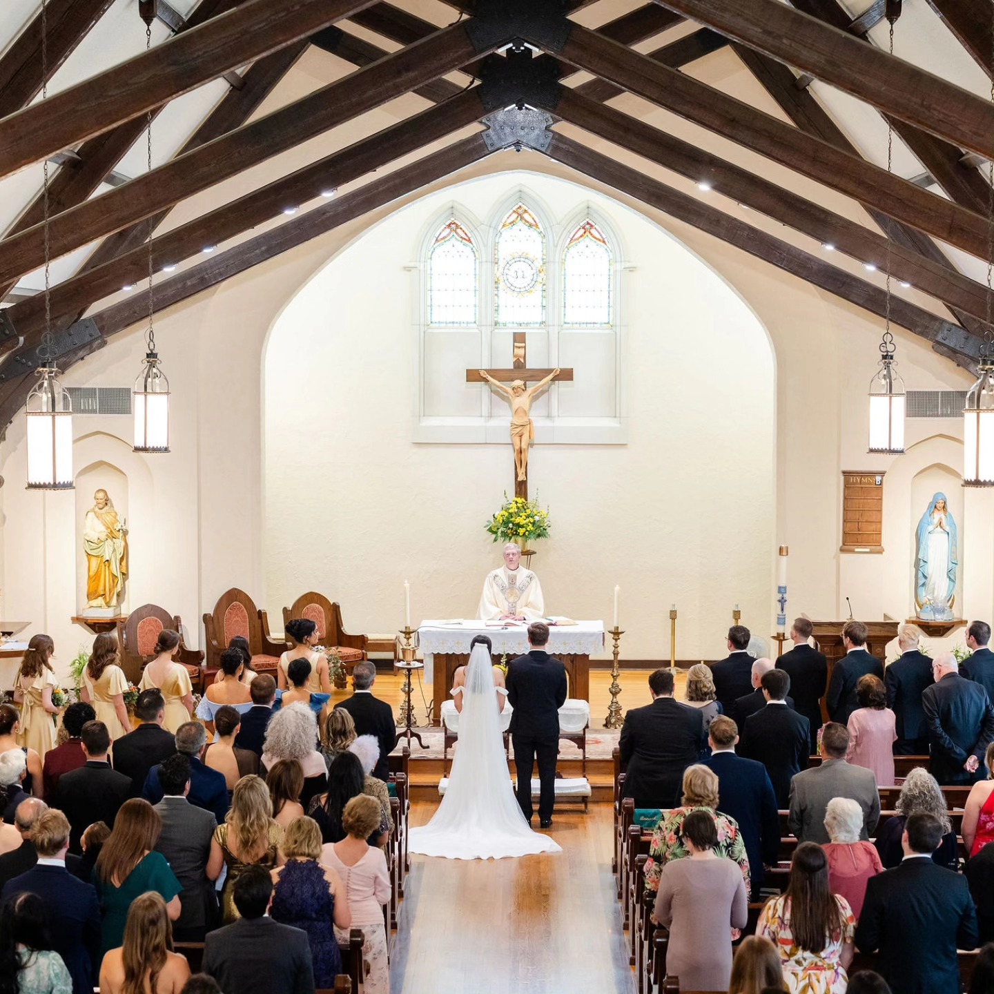 The only word I have to describe this wedding was breathtaking. What an honor it was to coordinate Isabella & Charlie's wedding. I can't thank @cassiestrickerphoto enough for sharing these photos with us.
⚙️ Day of Coordinating @faithful_plan
💒Ceremony Location: Our Lady of Grace Catholic Church
🥂 Reception Location @thehotelemma | @hotelemmaevents
📸 Photography @cassiestrickerphoto
💐Florist @laststrawflorist
🎂Baker @bettyjanes
💄Hair & Makeup @beautyconcepts22