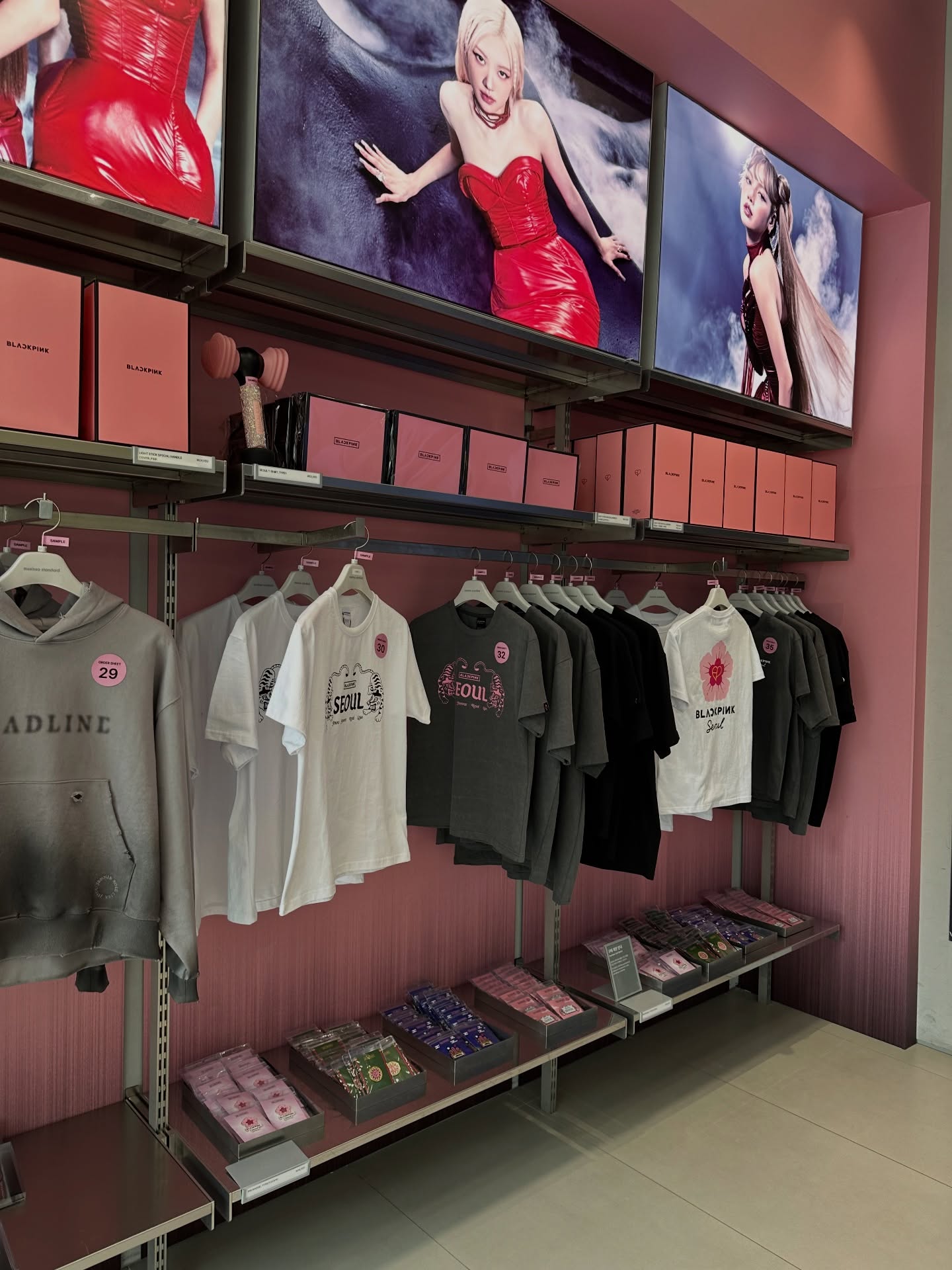 KOREA PASABUY
Musinsa Drop x Blackpink (LAST DAY TODAY!)
Cut-off: 4pm
DM to order