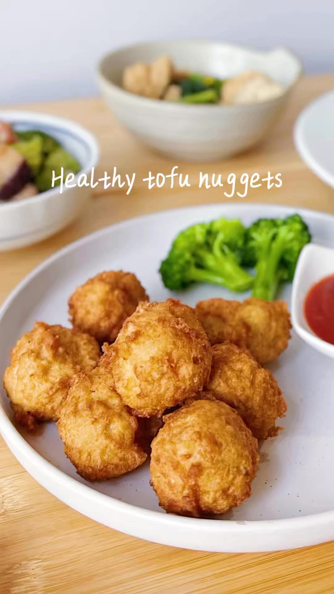 Our healthy tofu nuggets✨
Crispy on the outside,
Soft on the inside.
Made with tofu for a lighter touch.
A kid-approved favorite👦❤️
外はさくさく、
中はふわふわ。
豆腐でつくる、ヘルシーなナゲットです。
お子さまにも人気のやさしい味になっています✨お好みでケチャップとどうぞ!
#nutable#japanesemealdelivery