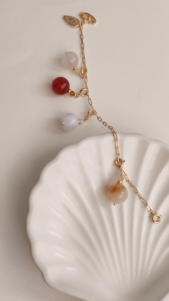 A new challenge. This customer ordered a detachable charm bracelet that she can where in different ways for different energies and intentions. And I am so glad I made it for her.