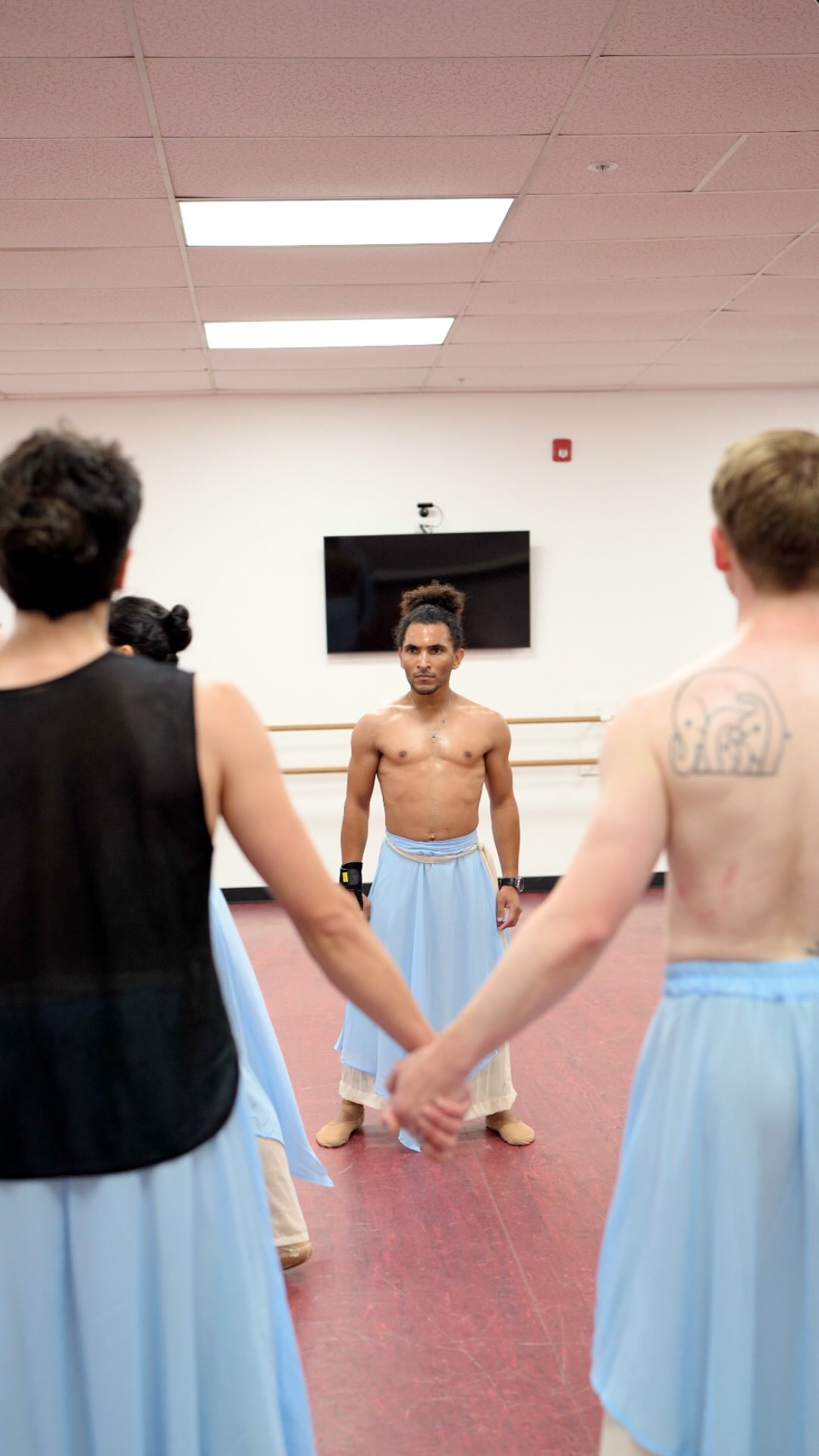 Summer 🌦️ An LGBTQ story told through the lens of ballet and the four seasons of life. Choreography by @Joshua.a.stayton 🏳️🌈 #lgbtq #ballet #dancers #loveislove