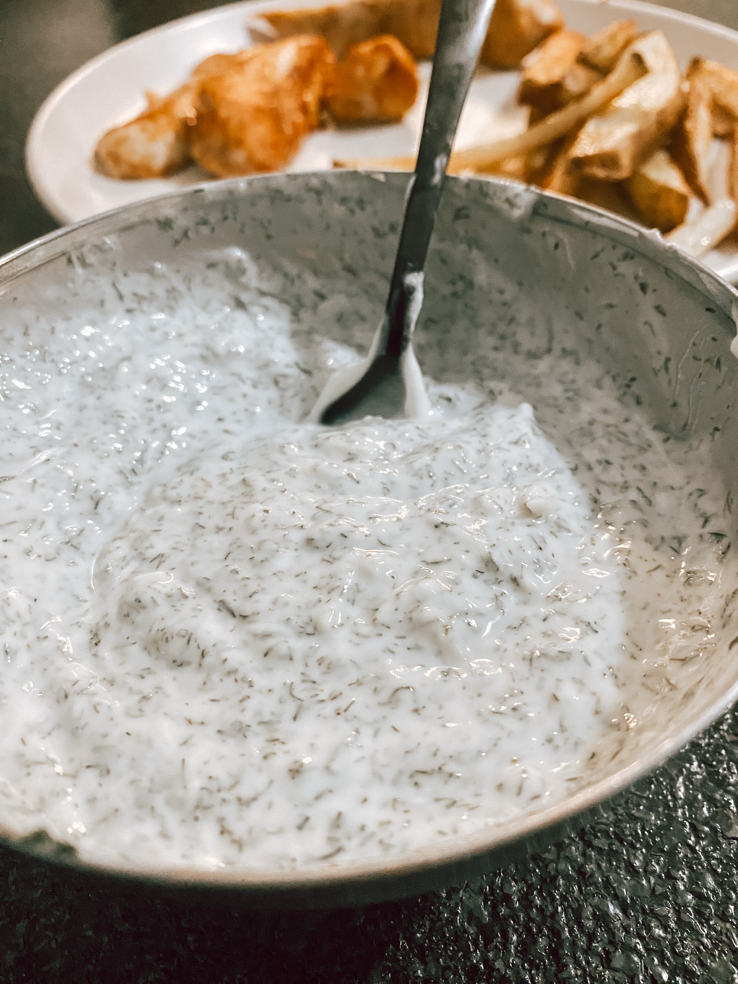 PARMESAN & HERB YOGURT SAUCE 🍴
Looking for a better alternative to dip your chicken in?
Give this delicious sauce a try! 🤤
INGREDIENTS
1 cup plain Greek yogurt
1/4 cup grated parmesan
1/4 cup chopped parsley
1 tbsp lemon juice
1/4 tsp salt
1/8 tsp pepper
DIRECTIONS
✔️Add all ingredients into a small bowl and whisk until combined.
✔️Keep in the fridge until ready for dipping!
Would you try this? ⬇️