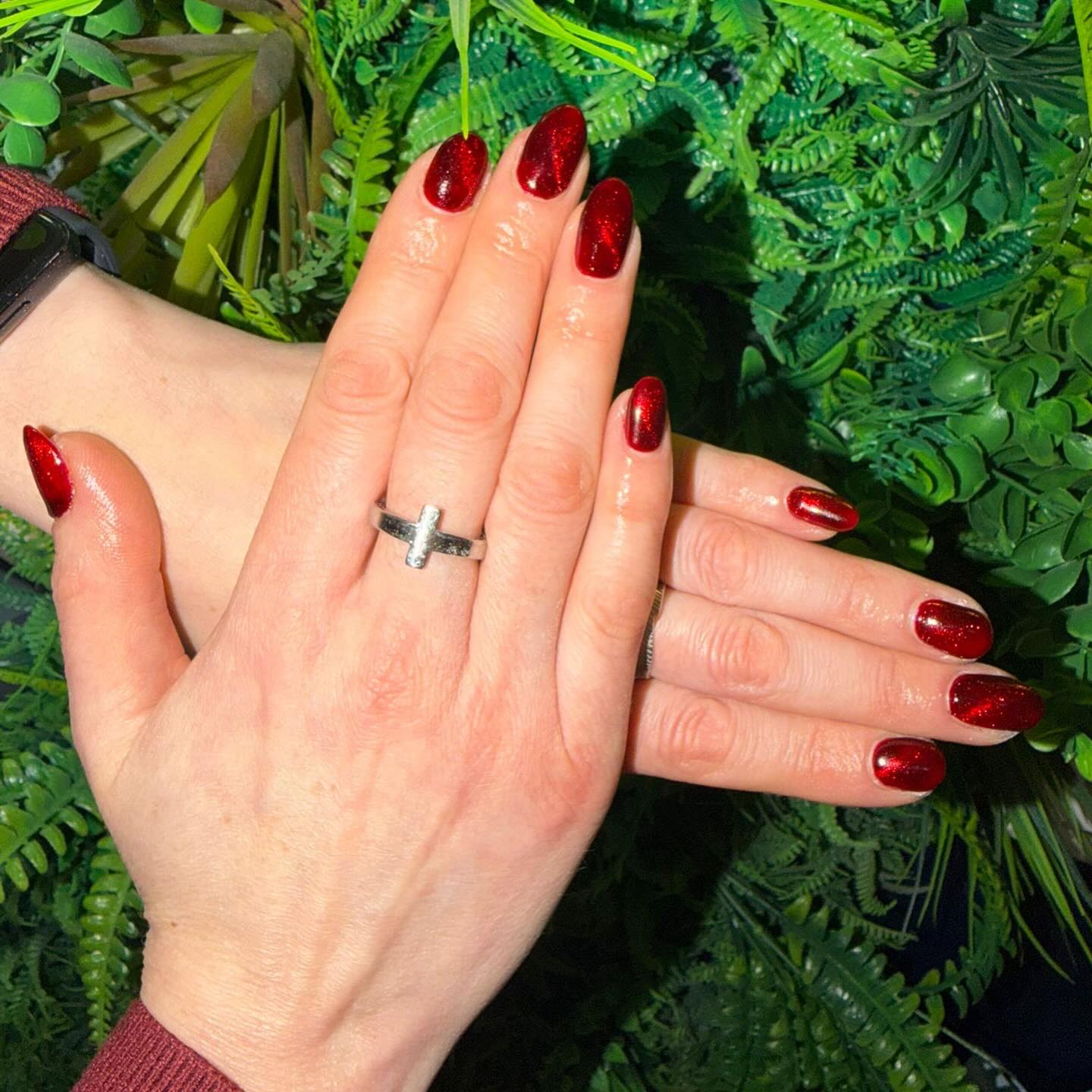 🔥 FIERY GLAM BY OUR SENIOR BEAUTICIAN JEMMA 🔥
Turn up the heat with these stunning deep ruby-red glitter nails ❤️✨
A rich, fiery crimson base layered with shimmering sparkle creates a bold, high-shine finish that catches the light from every angle. Finished in a sleek almond shape, this set brings elegance with a powerful statement.
The metallic red sparkle design gives serious fire-and-ice energy — glossy, glamorous, and impossible to ignore. Perfect for anyone who loves a classic red but wants that extra dazzling glow. 💅🔥
Created with precision and artistry by our senior beautician Jemma.