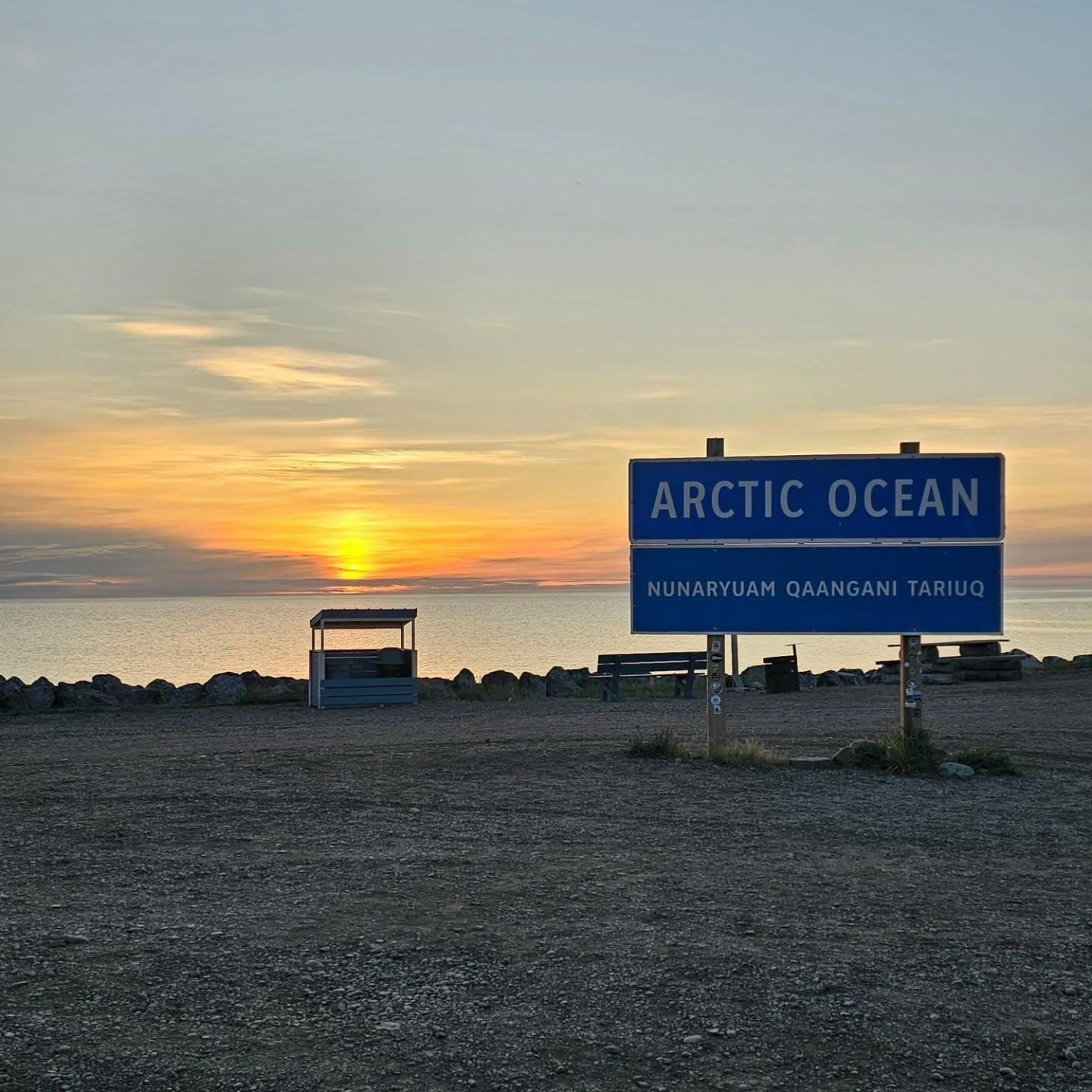 On this #TukTuesday, we’re wondering who’s dipped their toe in the Arctic Ocean? 🦶⬇️
📸: @aullaqta
#TrulyArctic #InuvikTourism #Inuvik #NWT