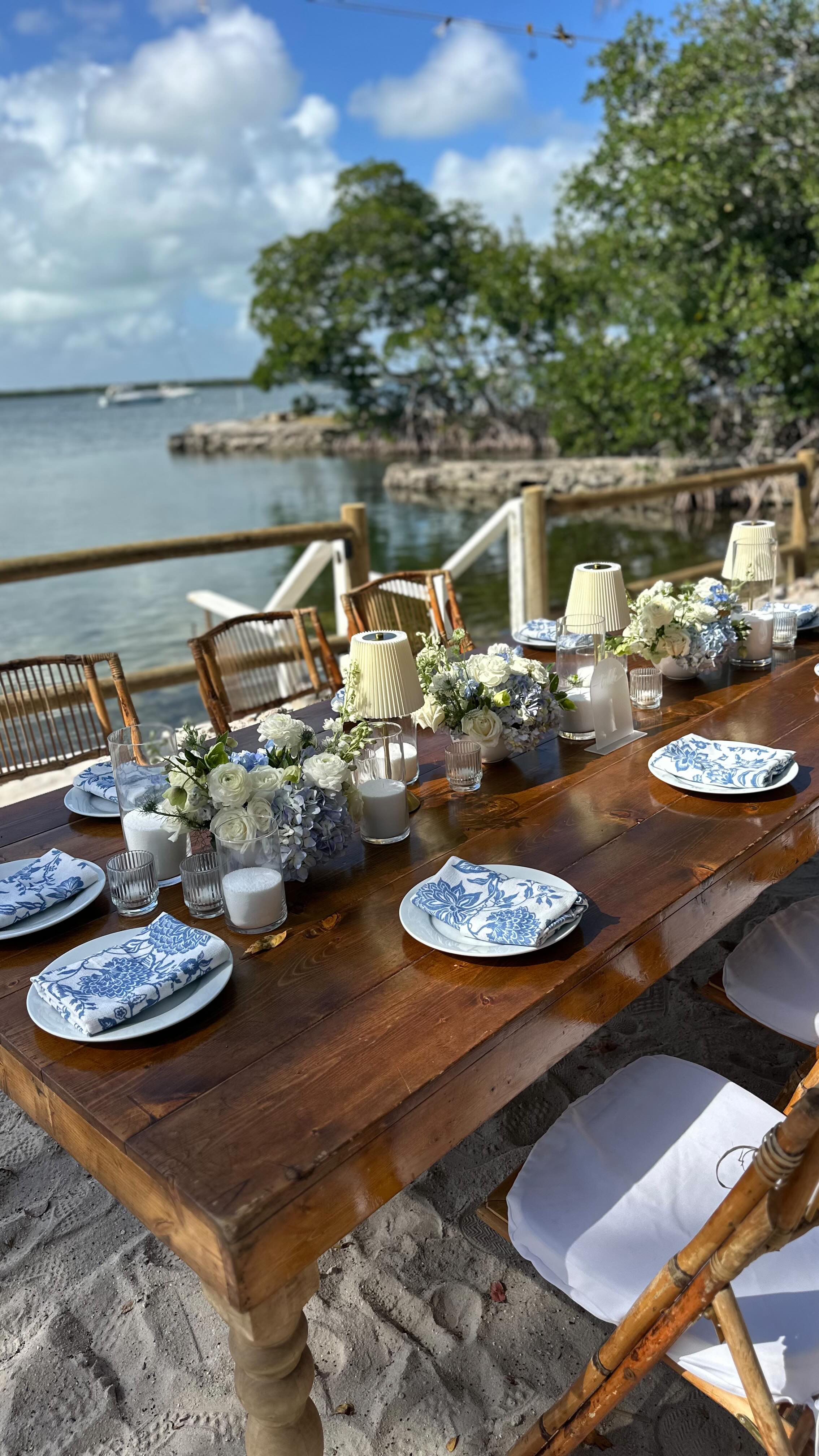 Jill & Don ๐
#designsbydarenda #flowers #freshflowers #wedding #destinationwedding