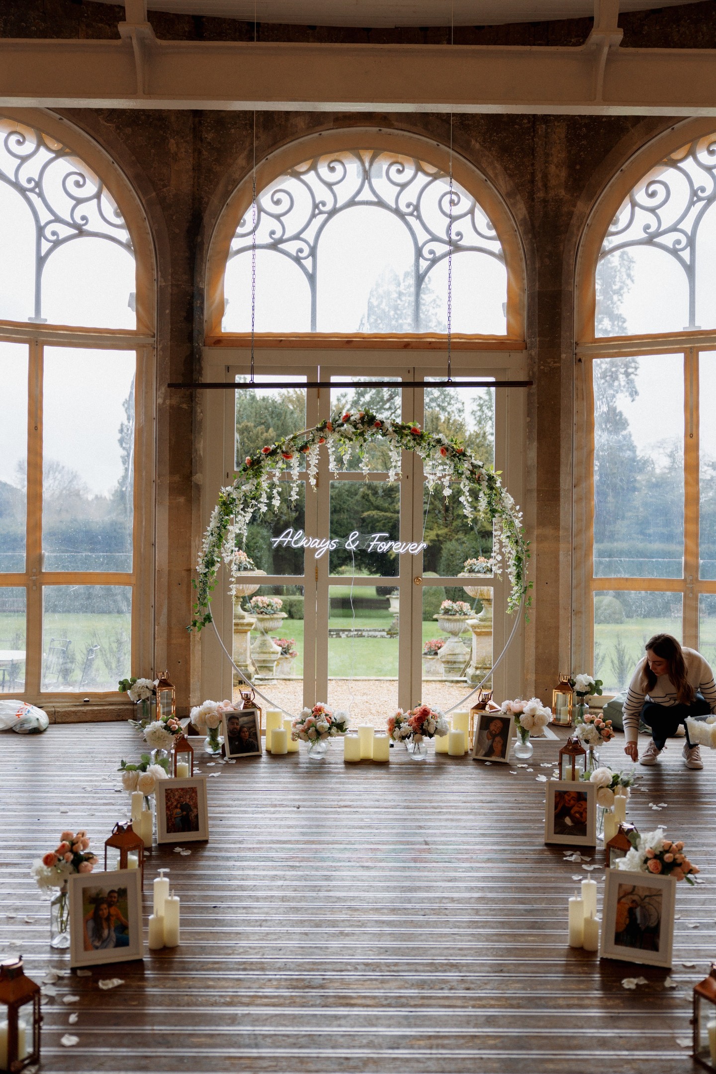 Reminiscing about Kabir and Kajal's stunning proposal at Grittleton House back in March 2024 😍
What a magical moment ✨
📸 @hannahwarmishamweddings
#cotswolds #engaged #bridetobe #shesaidyes #proposal #proposalideas #theknot #hebenttheknee #grittletonhouse