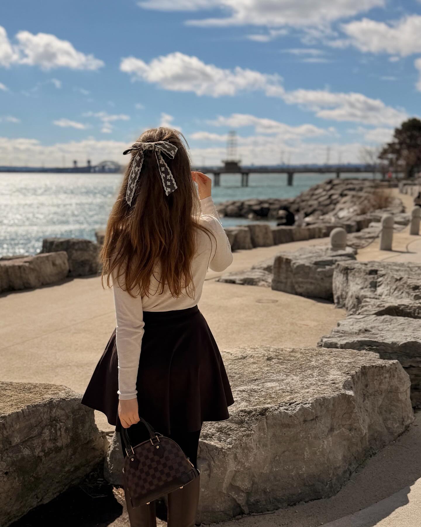 Good news: spring is on the way.🌷 One of the best places to soak it in? The Burlington waterfront. 🌊
Lakeside walks and sunny days at Spencer Smith Park are just around the corner. What are you most excited to do this spring? 😊