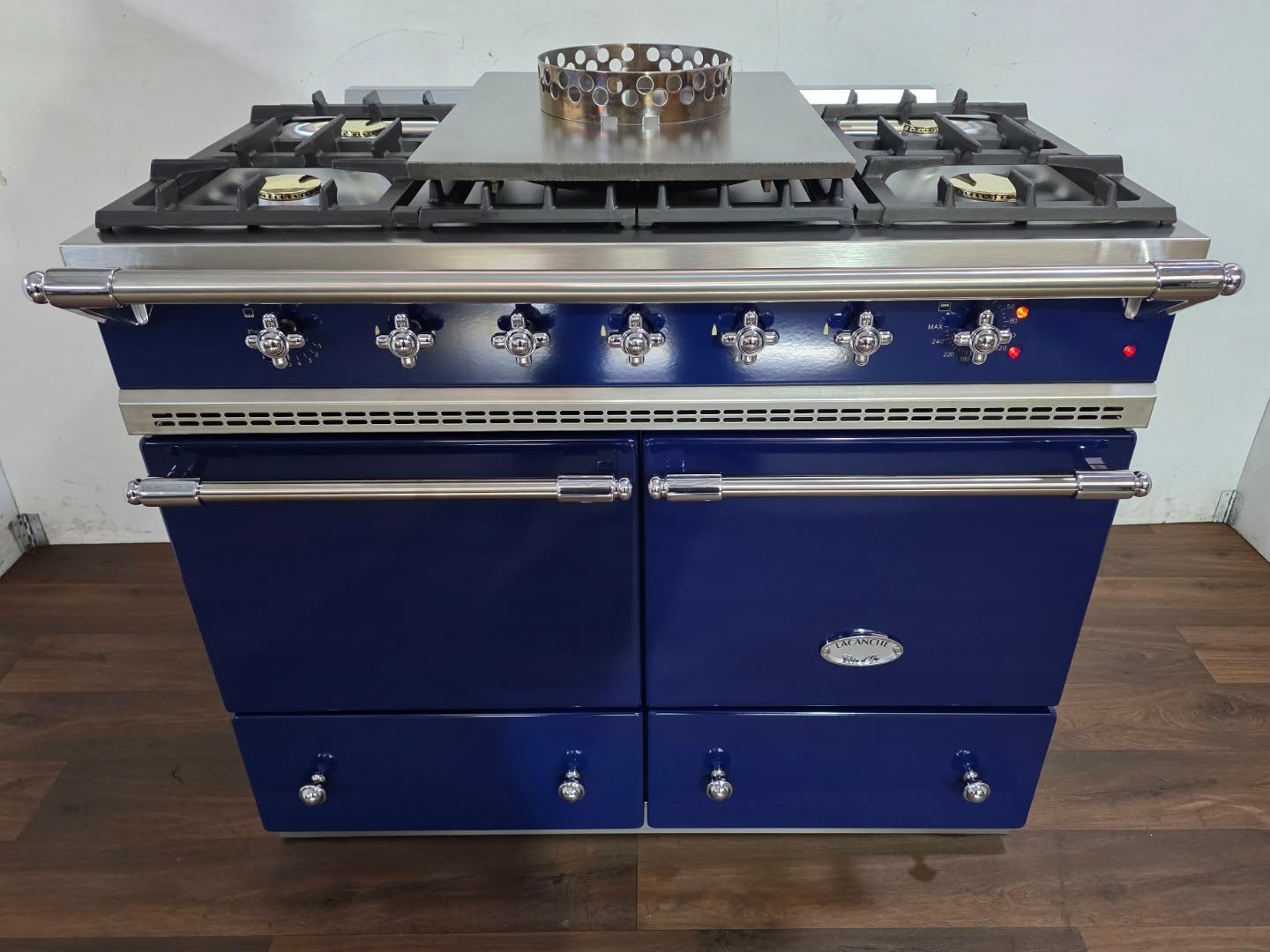 We are open to enquiries on this beautiful Lacanche Cluny 100cm Range Cooker in a super rare Dark Blue & Chrome combination.
Free Delivery & 12 months warranty
AVAILABLE UNTIL IT'S NOT ‼️
.
.
.
©️ Lancashire Cookers
🌐: www.lancashirecookers.co.uk
📲: 07944882393
📧: lancashirecookers@outlook.com
Unit 1
Dock Street
Blackburn
BB1 3AT
Range Cooker Specialists since 2008
Finest Range Cookers
Google 5 Star rated business ⭐️⭐️⭐️⭐️⭐️
For all enquiries please do not hesitate to contact us