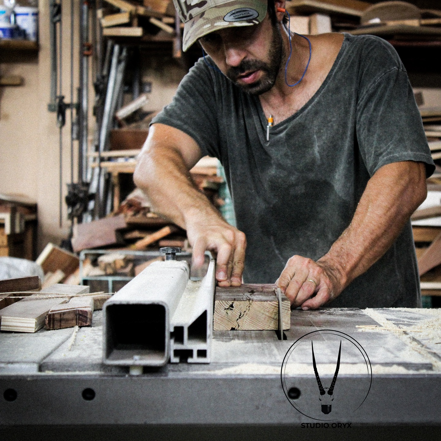 Behind every "perfect" finish are hours of practice and a lot of sawdust. Learning a new skill—whether it’s technical or academic—requires the same thing: Respect for the process.
Don’t be afraid to get your hands dirty. That’s where the growth happens. #workshops #studioryx #makersmovement #carpentry