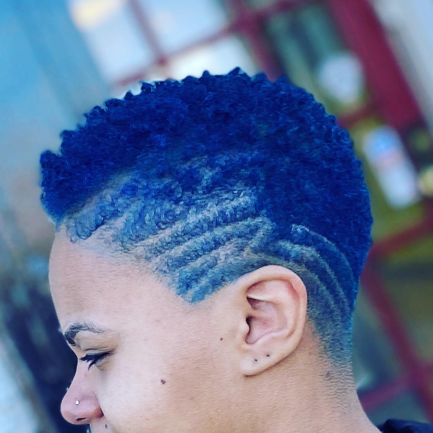 Live in color💙💙💙or dye trying👊🏽!!!! #cutlife #shorthaircuts #rvahairstylist #dmvhairstylist #vuu #vcuhair #bluehair #rvasalon #naturalhair