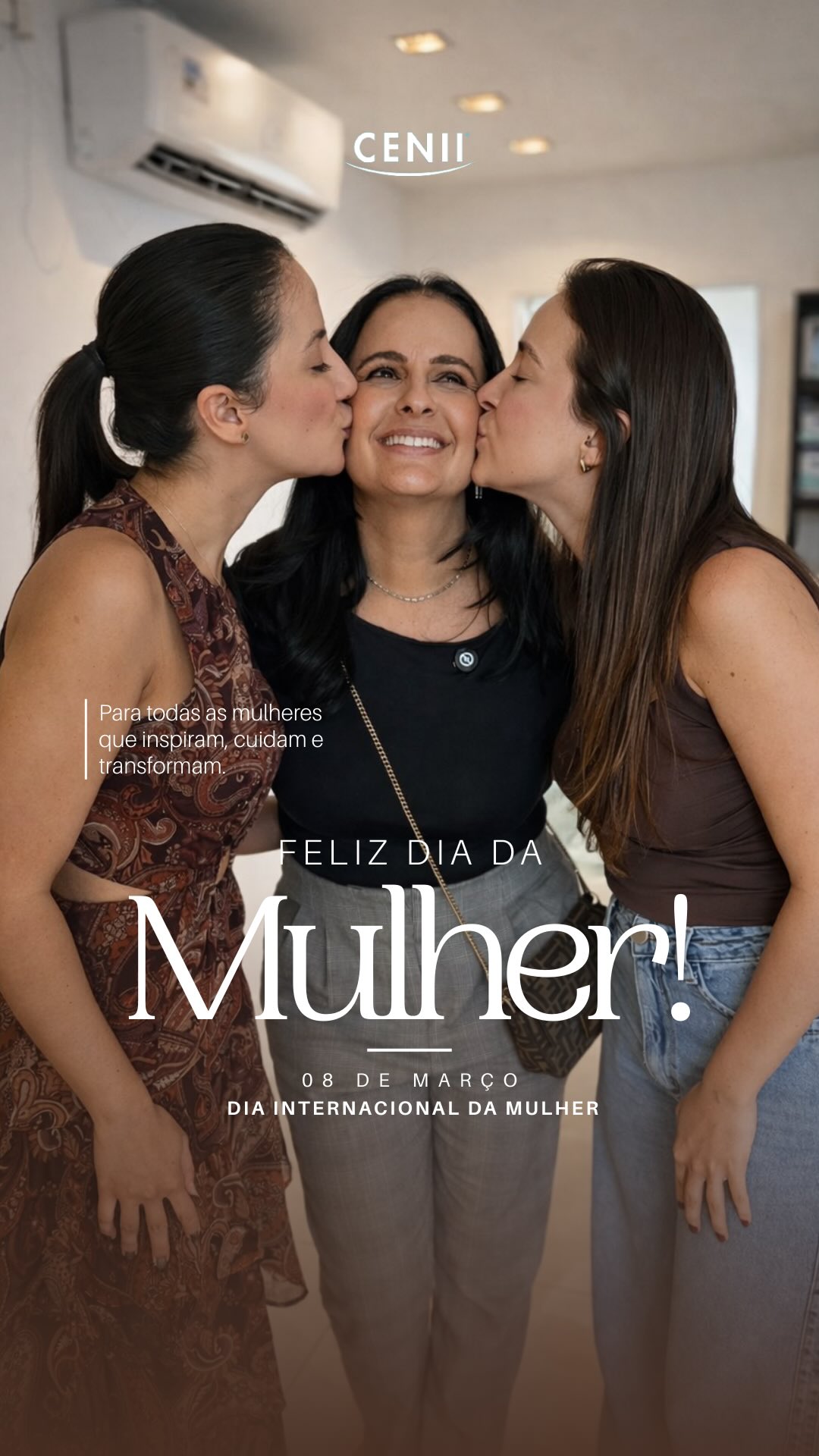 Uma pausa um segundo na rotina… só pra reconhecer quem faz a magia acontecer todos os dias. ✨
Na Clínica Cenii, cada sorriso que nasce aqui também passa pelas mãos, pelo cuidado e pela força dessas mulheres incríveis.
Vocês são o coração da clínica. 💙
Feliz Dia das Mulheres.
#DiaDasMulheres
#MulheresQueInspiram
#EquipeCenii
#OdontologiaComAmor
mulheres