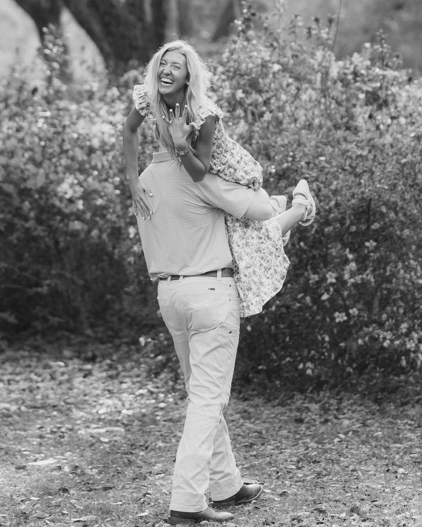 The greatest joy documenting Macy Kate & Cole’s proposal yesterday! 💍 Such a romantic, bliss-filled afternoon under the oaks at @edengardensfl