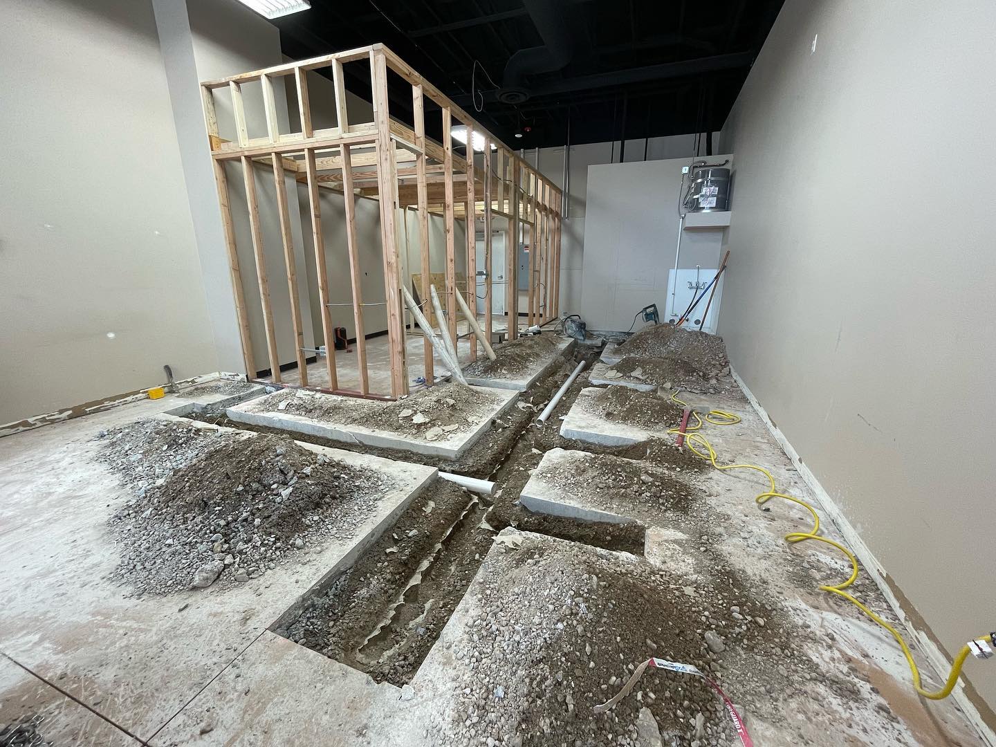 Currently…roughing in the piping for a new salon! Derek, our fearless leader and of course the owner of Moonlight Plumbing and Eddie, our awesome technician are getting down and dirty making magic happen. 💪🏼🔧
This is the 2nd salon we’re working on for the same owner. What can we do for you and YOUR business?! Call us! We can make it happen.
702-355-3938
#moonlightplumbing
#lasvegas
#commercialplumbing
#wedoitall