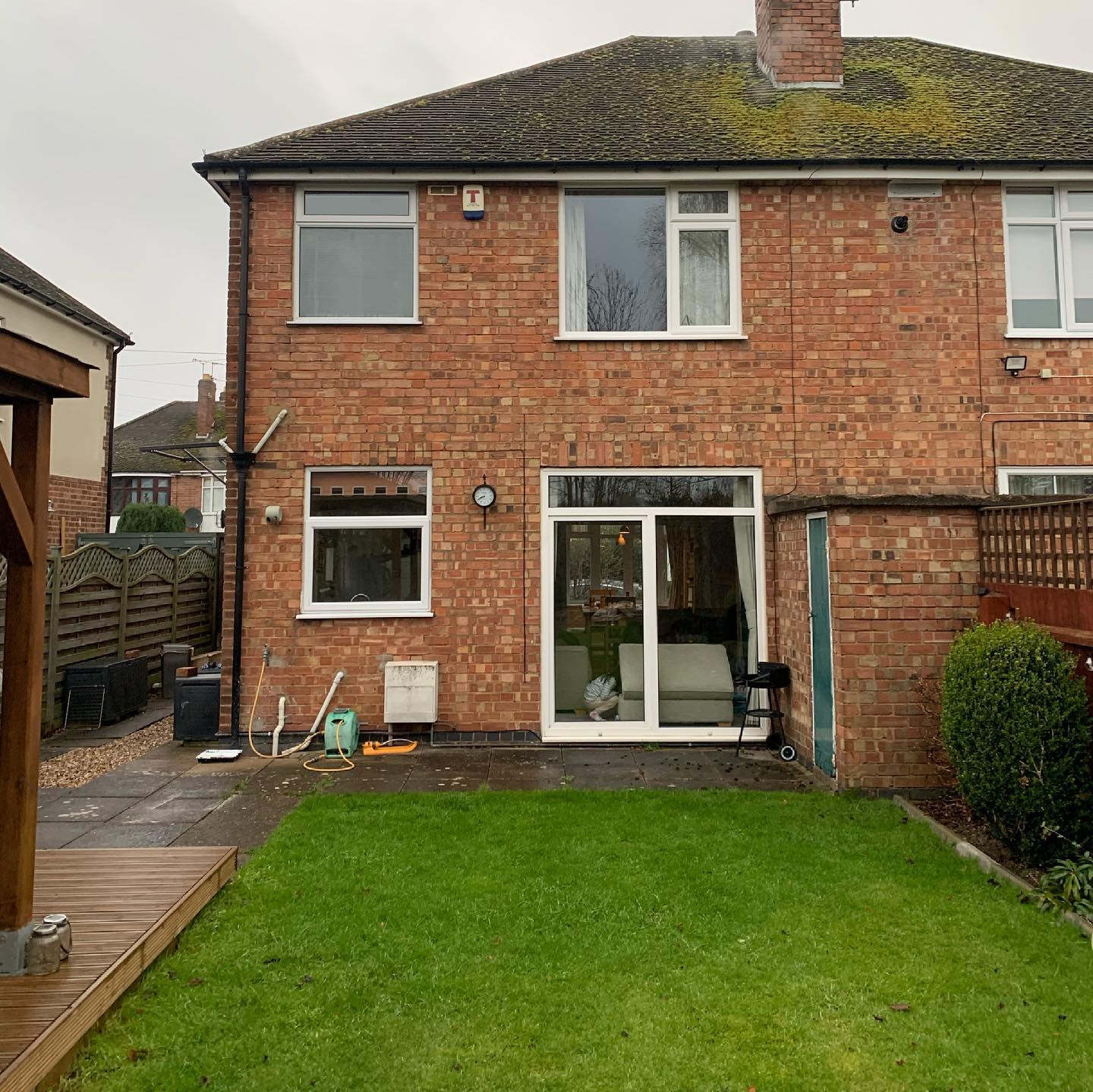Rear single story extension ๐
#kmgbuilders #builders #leicester #london #eastmidlands #leicesterbuilders #londonbuilders #builders #livingroom #diningroom #kitchen #electric #plumbing #plastering #tilling #flooring #skylight #howdens #uniquewindows #2021 #decking #garden #kmg
