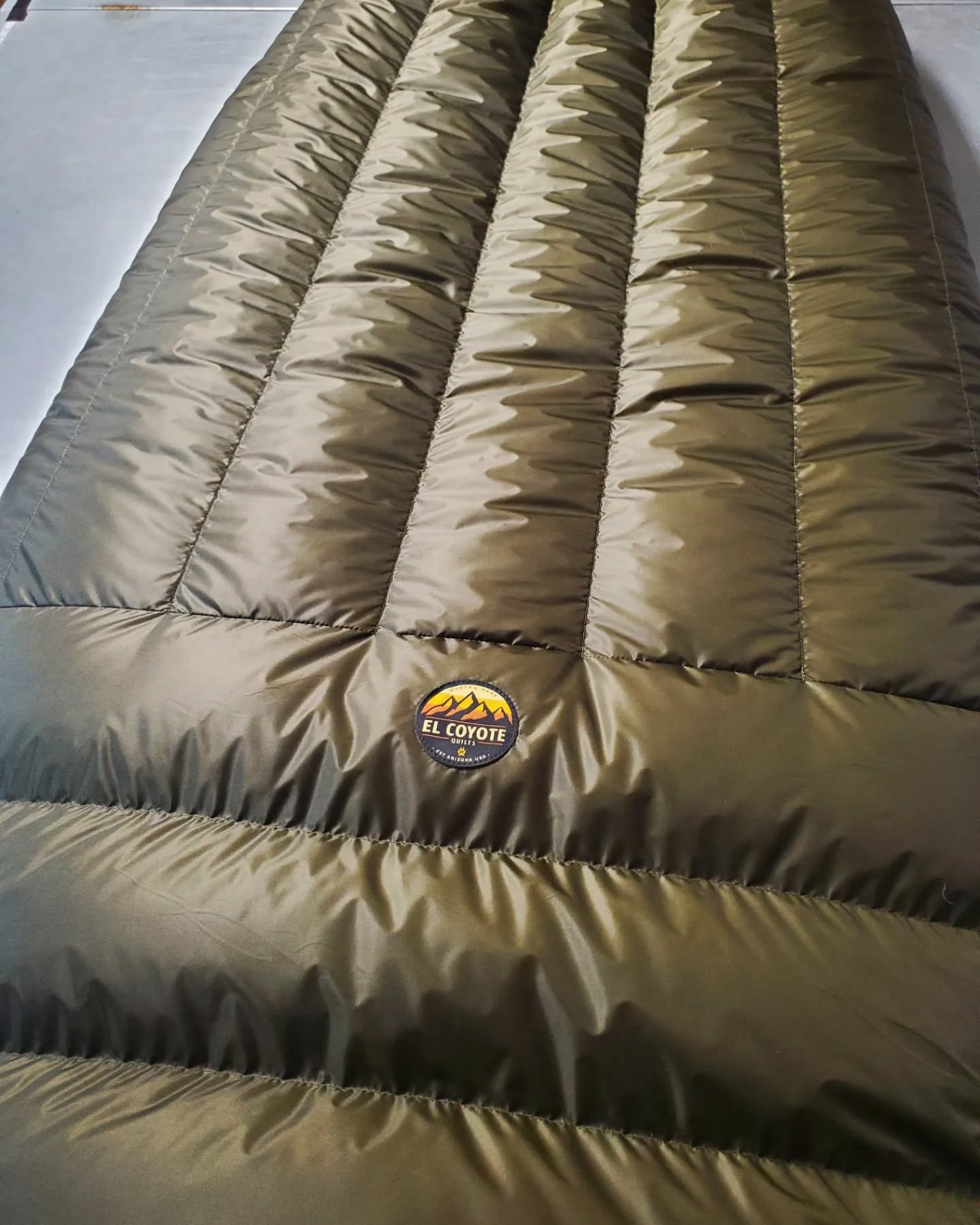 One of our larger/warmer quilts.Made for one of our hunting customers, this custom made, Tall/XX-Wide, 0 degree with 6 oz additional overfill is sure to be warm!
Thanks Brian, be safe in the backcountry.
Always Handmade in USA πΊπΈ