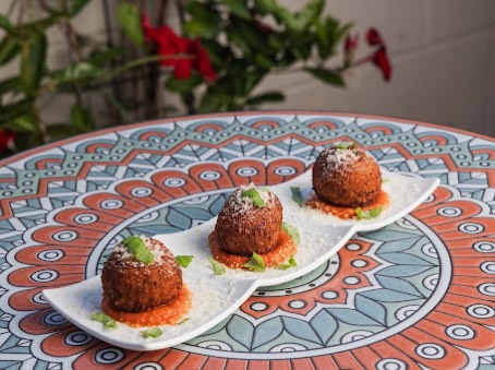 Savour the devotion in our house-made Arancini - deeper flavour, texture and the kind of authenticity that can’t be rushed 👌🏽✨
#arancini #eatbrisbane #newfarm #brisbanefood #brisbaneeats