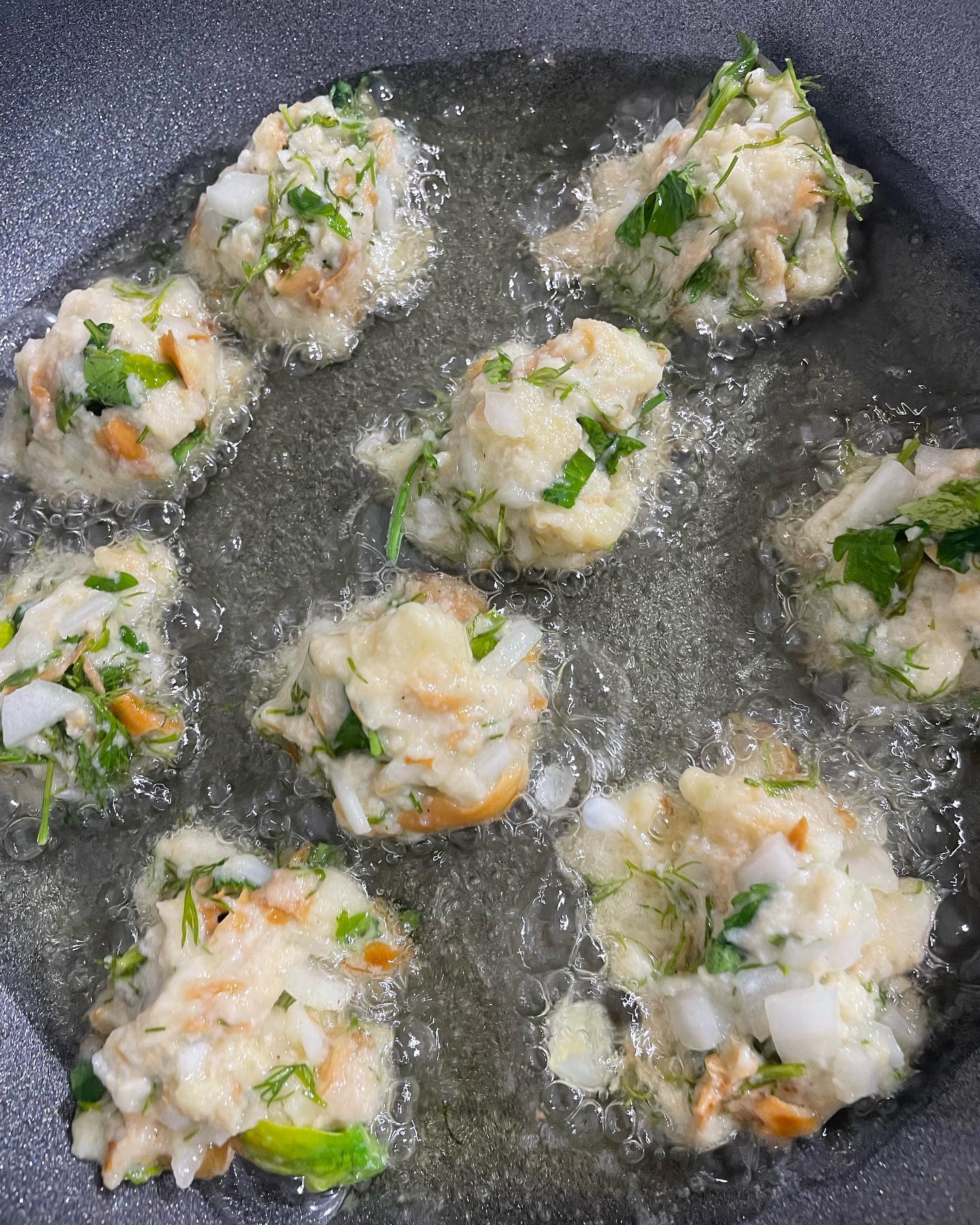 איזה ריח
והכל בזכות שאריות לחם שהתייבש
#מתכון #צמחוני #יאמי #מטבחישראלי #yammi #bread #recipes #leftoversrock #leftovers#israeli_kitchen #dinnerrecipes