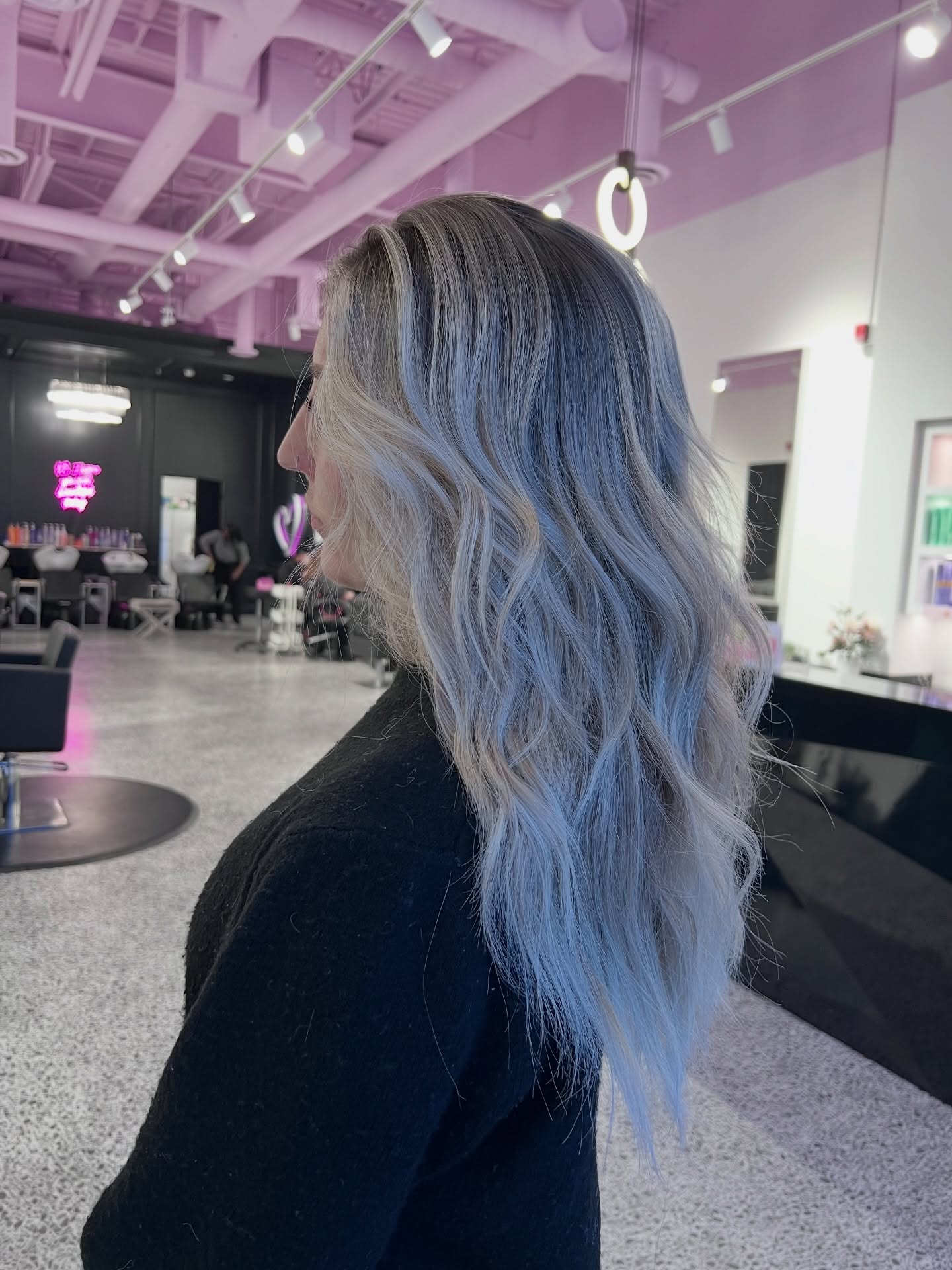 For the girls chasing the blonde of their dreams… welcome to The Blonde Project Salon, Calgary 👸
#yychair #yycsalon #yyc