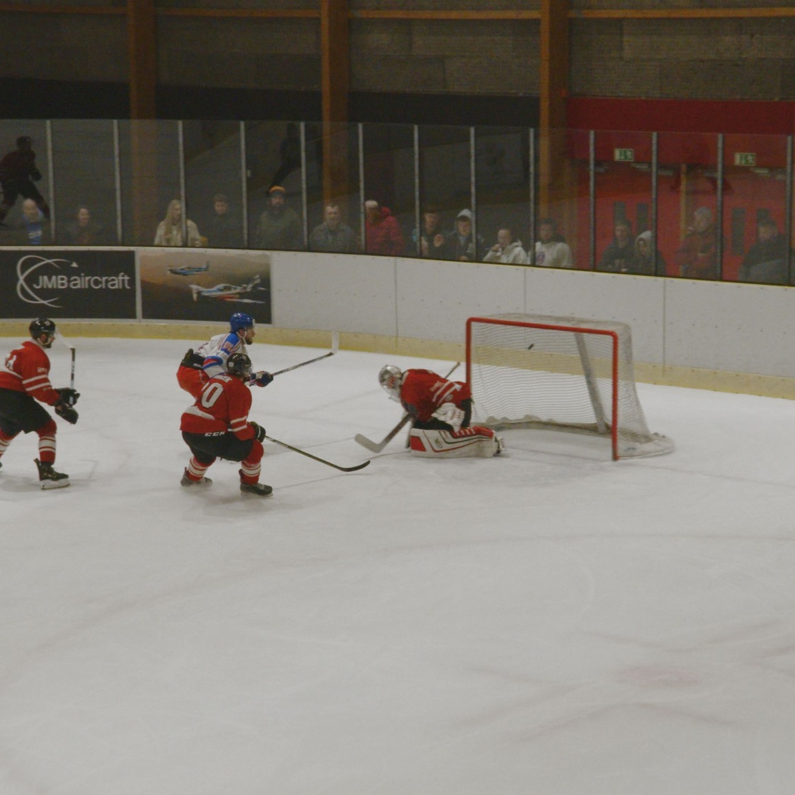 Hokejisté A týmu Litomyšle si vybojovali postup do finále krajské ligy! Než se dočkáme prvního finálového utkání, je zde reportáž z posledního zápasu play-off s Chrudimí.
https://youtu.be/-kOrVG-gBLk