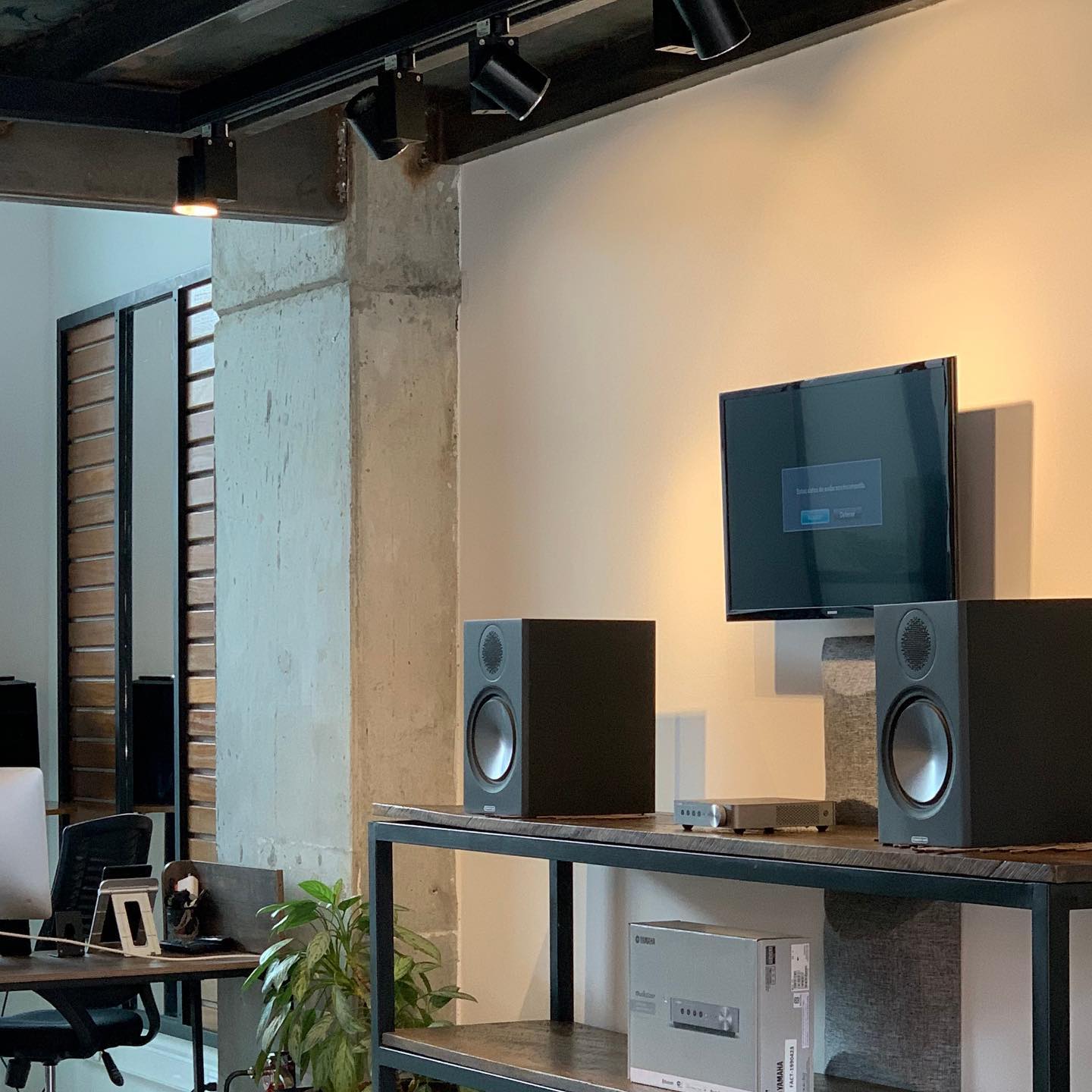 Conoce nuestro Nuevo ShowRoom, Alto de Palmas, Indiana Mall.
Convertimos sensaciones en experiencias inolvidables.