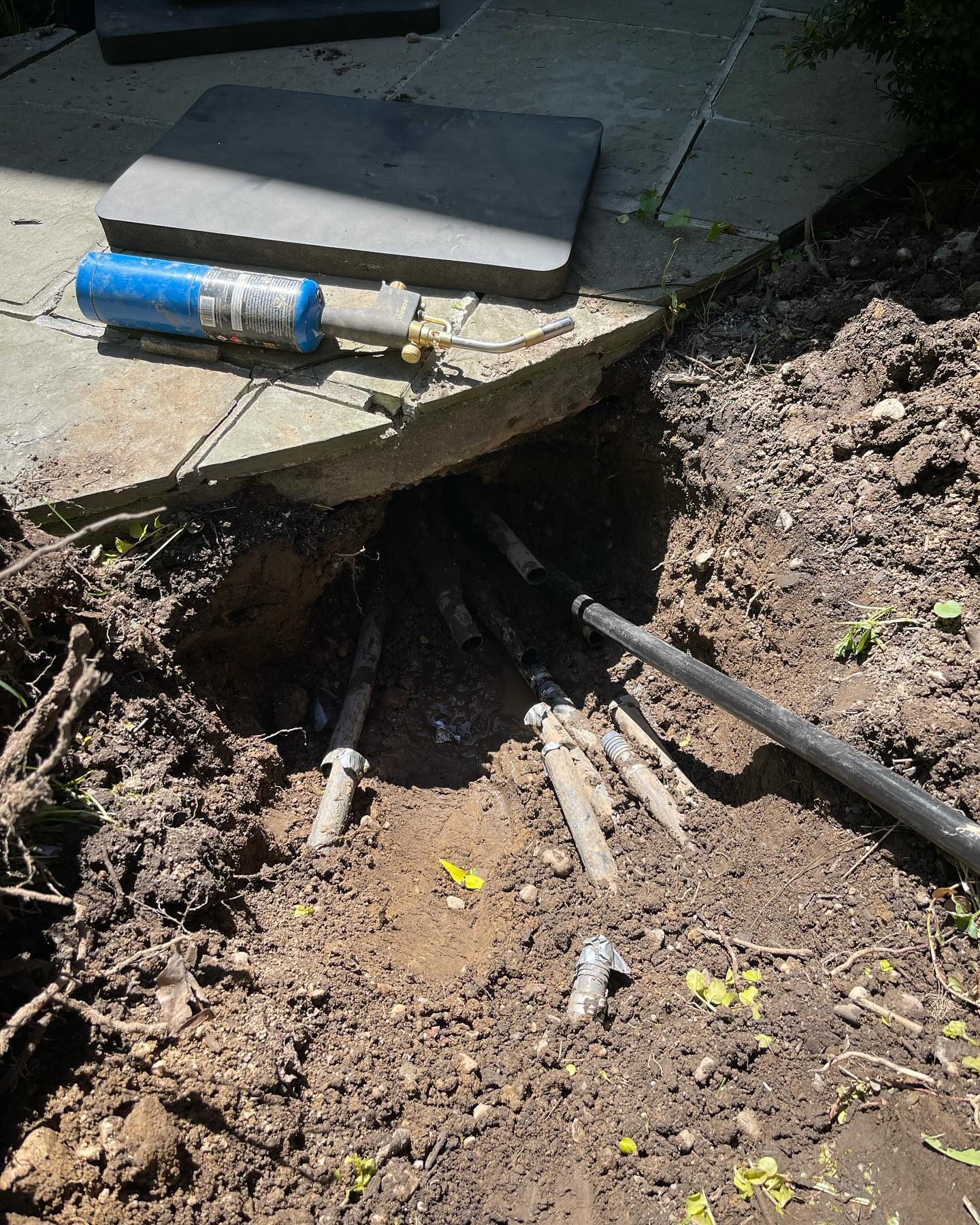Went to do a startup, realized 5 out of the 7 pipes were cracked underneath the front walkway. Recommended to the customer that we replace all 7 underneath, so thatโs exactly what we did. Winterize your sprinkler system!
#ample #irrigation #sprinklers #sprinkler #lawnsprinkler #lawnirrigation #longisland #newyork #ampleirrigation #hunter #milwaukee #redbull #winterize #winterization #startup #spring