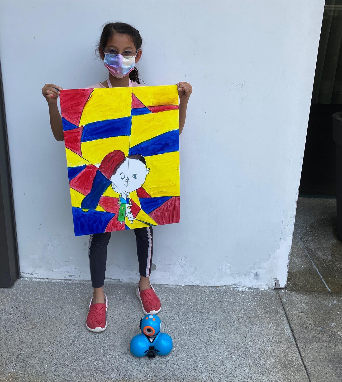 Cubist inspired self portrait; a collaborative works between these kids and their robots during our latest Robo Picasso camp at the National Gallery Singapore. Some have decided to do a portrait of their beloved robot/family members. Watch out this space for more upcoming events! Another collaboration with @lilpalettesg #sgkids #sgkidsactivities #sgcamps #sgholidaycamp #sgcoding #kidsactivitiessg #singapore