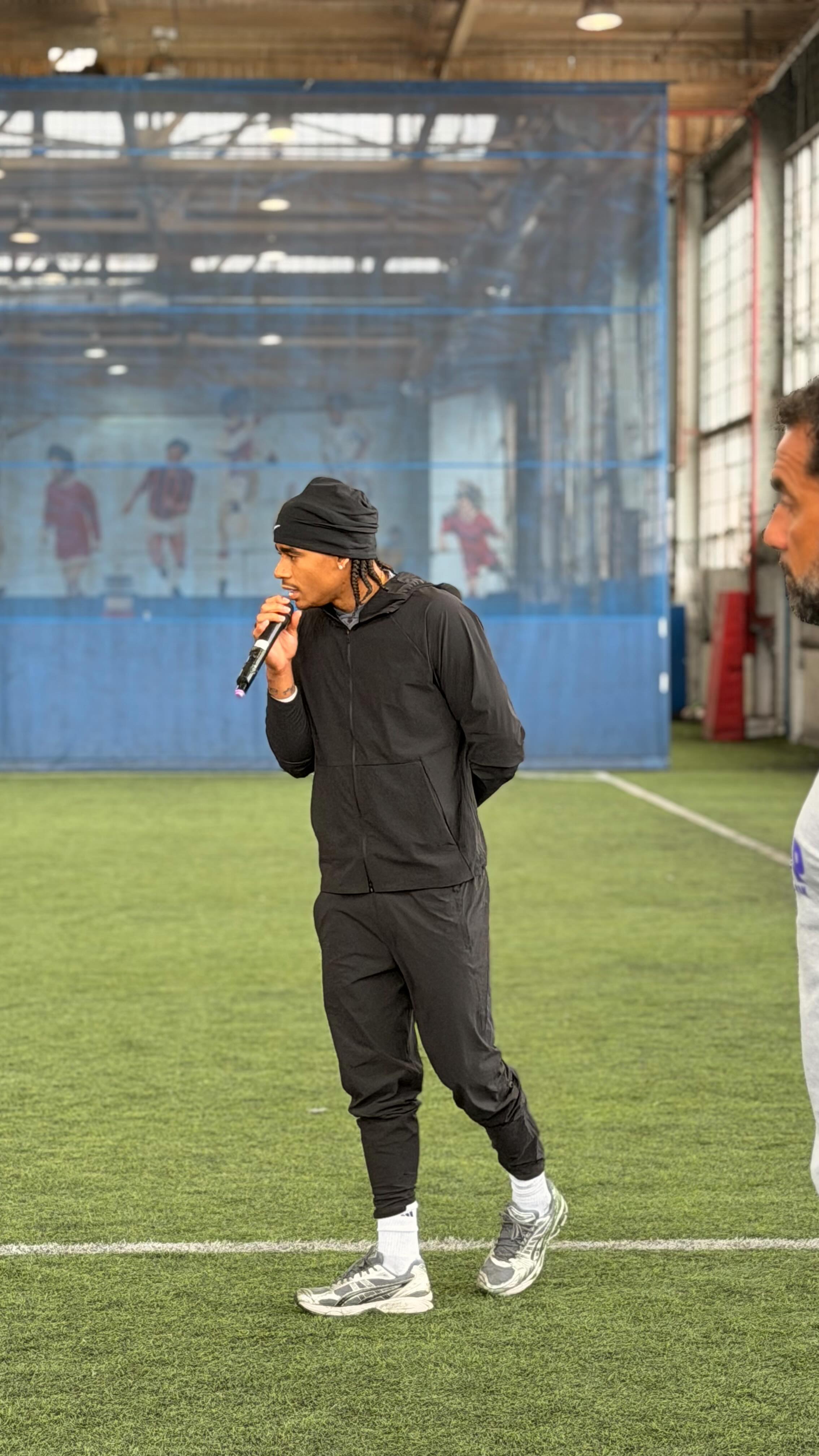 Day 3 - Mindful Movement & warm up games, followed by competitive matches. Lunch provided by Chick Fil-A, a camper favourite. Special guest Adisa De Rosario. Teaching kids what it takes to be successful on and off the pitch. Campers had many questions and were eager to listen and learn from Dwayne’s son who plays Goalkeeper for TFC.
#derofoundation #dwaynederosario #nikesportscamps #chickfilarutherford #rogersuptown
