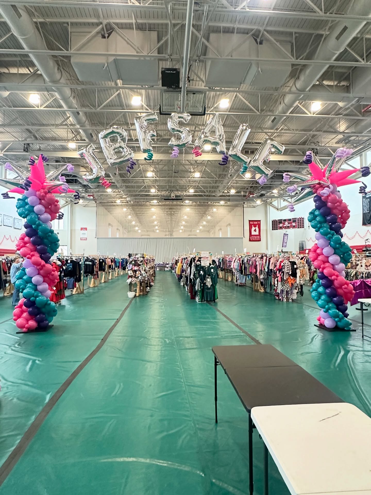 IT’S TIME! 🎉 The Eastern Main Line’s BIGGEST Kids’ Consignment Event is here — and it’s MASSIVE.
🛍 150,000+ items
💰 50–90% OFF retail
👶 Infant → Teen clothing, maternity, baby gear, sports gear, toys, shoes, books, backpacks & so much more!
📅 March 10th–15th
📍 Haverford College – Athletic Center
370 Lancaster Ave, Haverford, PA
✔️ FREE shopping passes, free & easy parking
Check out our balloon displays and make sure to take pictures with them. Tag us and shop all the great deals! 🎈
.
.
.
#justbetweenfriends #mainlinepa #phillyparents #mainlinemoms #phillyevents