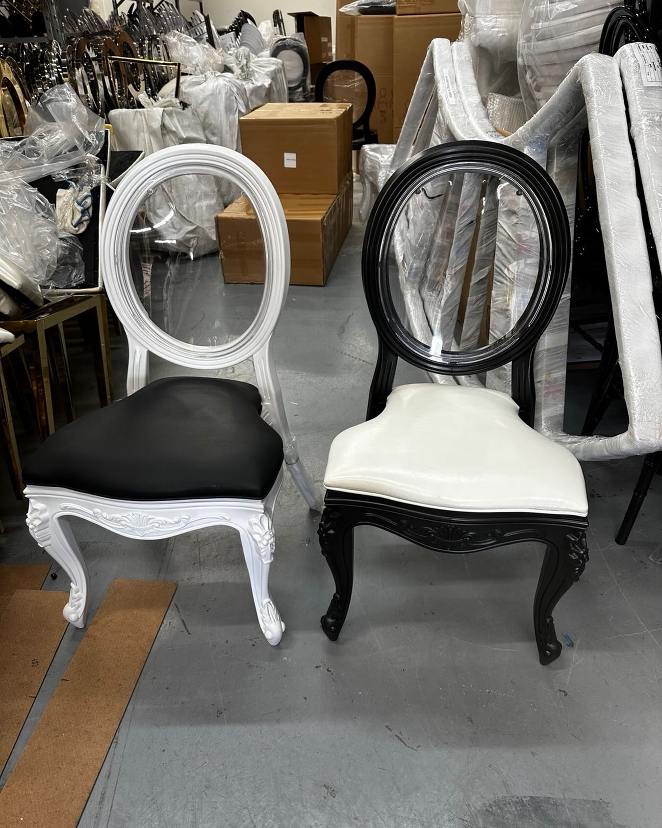 Luxury chairs available for rent #eventrentalsatlanta #partyrentalsatlanta #georgiaeventrentals #luxuryrentalsatlanta #luxurychairrentals