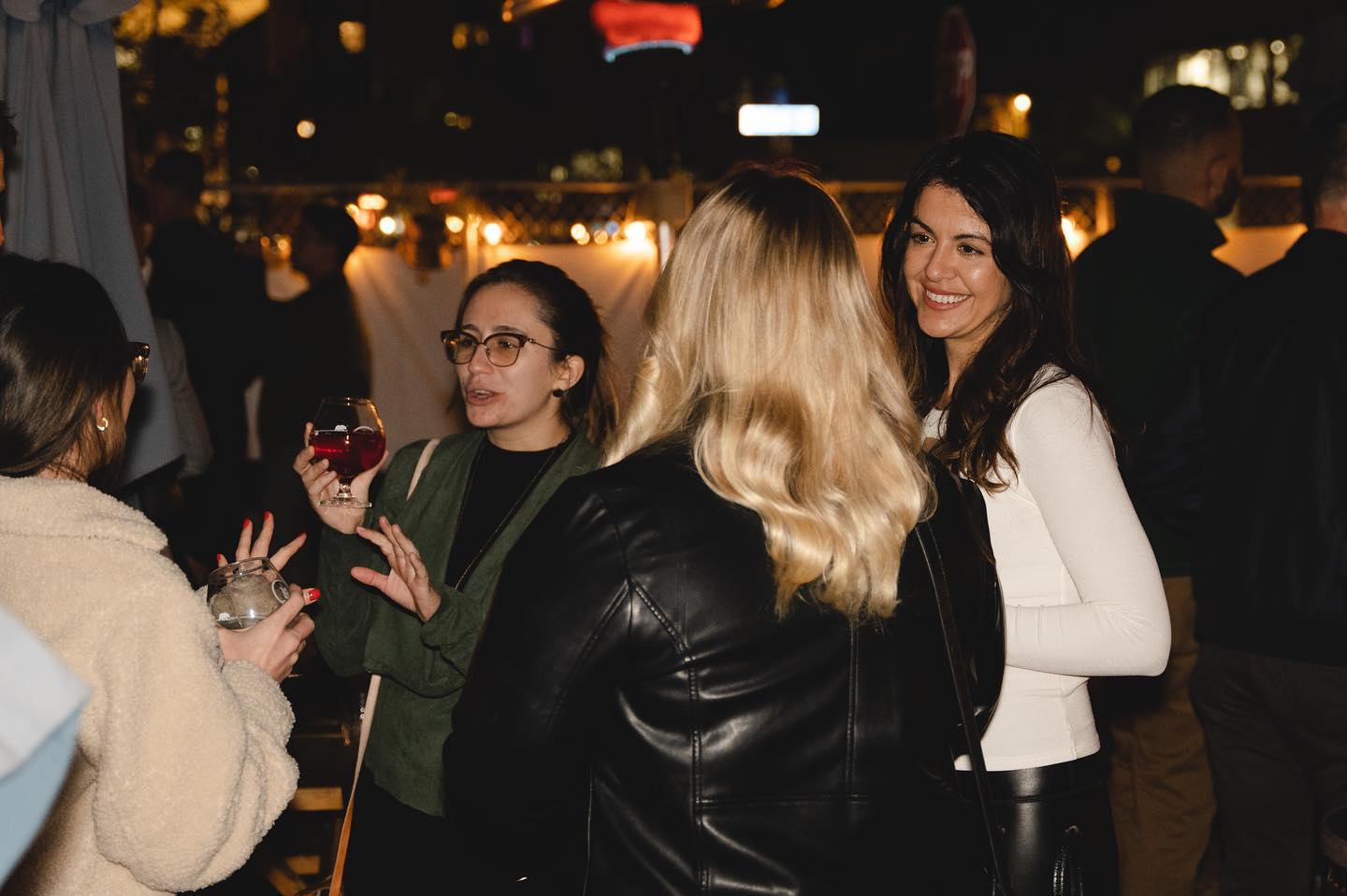 Last Thursday’s 2022 Kick-off event @ Pure Project Balboa was amazing!
Even though it was cold and dark, we had a wonderful event- so thank you to everyone who was able to join us.
The motivation to connect has never been greater and this event was an indication that 2022 is going to be a great year for us all!
Photos are online and can be accessed by logging into your member account.
See you at the next event on March 10. Stay tuned for more details 🥂
Photo credit 📸 @stormiecaptures
YPNSD | Young Professionals Network SD