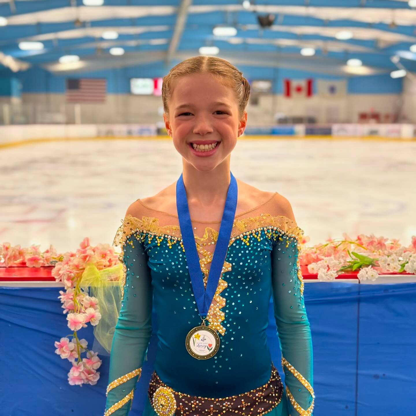The Cape Cod Spring Classic was also Ambers first time competing under USFSA, and she performed a breathtaking Excel Preliminary program which earned her a gold medal as well 🤩🥇 We love seeing our skaters grow ❤️
#NESC #NESCsoloist #NESCfamily #excelpreliminary #freeskate #usfsa #capecodspringclassic #figureskating #iceskating