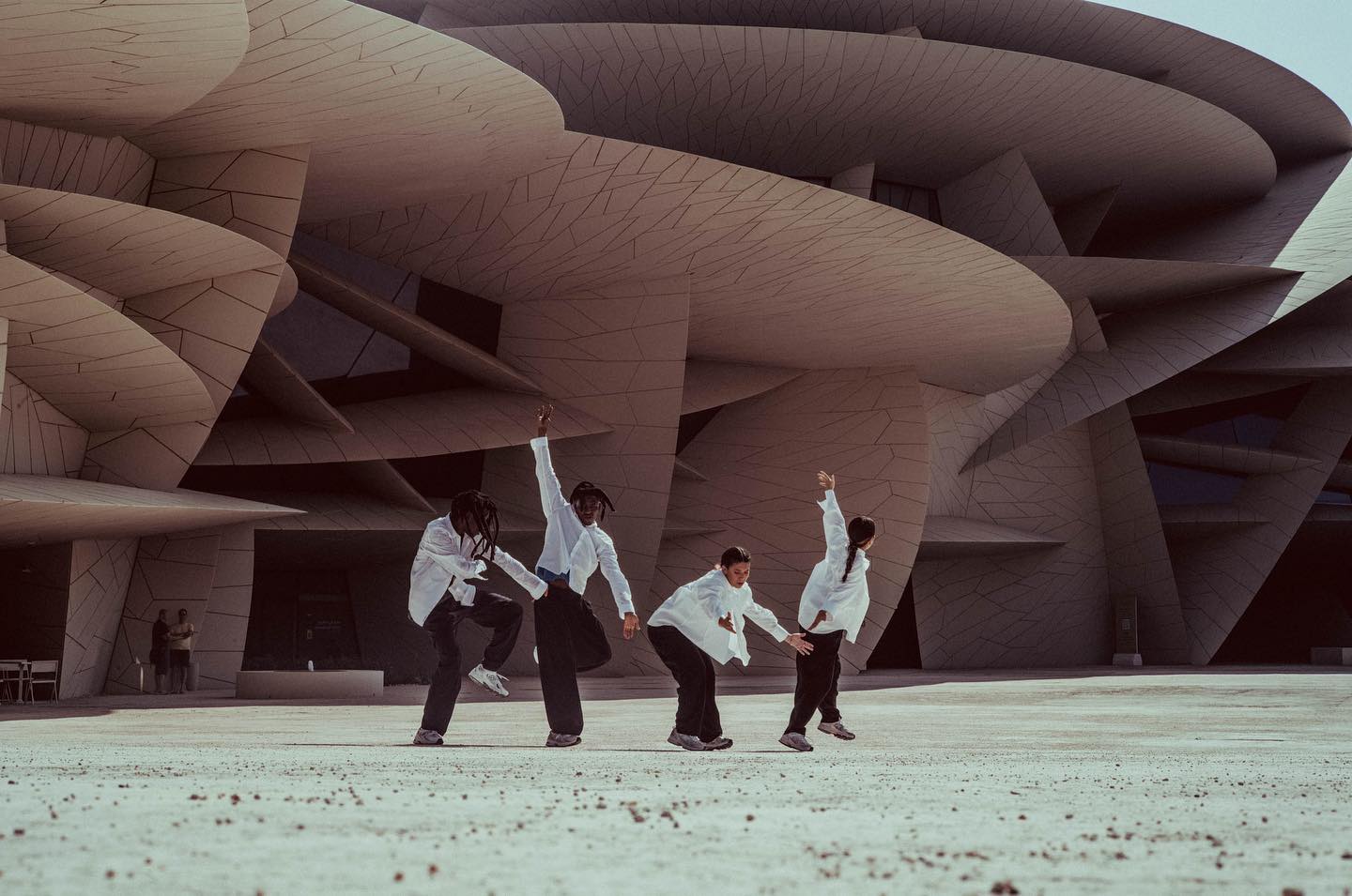We had a wonderful experience last week in Qatar for the festival in Motion, first dance festival in the history of Qatar, it was an honor to take part of it. We had chance to perform our outdoor piece « Bis repetita » in two places National museum of Qatar and Barzan Tower.
Thank to @benjaminmillepied & @nicomuhly @flavien_moglia2 for the invitation, thanks to our gorgeous tour manager @luciacoxwrites and Loic, Sebastien @nshreevemoon ,François-Pierre
To our beautiful team : @filfrvp @motoko_udeep @laura_nala5 @malboneige
It’s gonna be an unforgettable moment.
Picture by @joshsrose