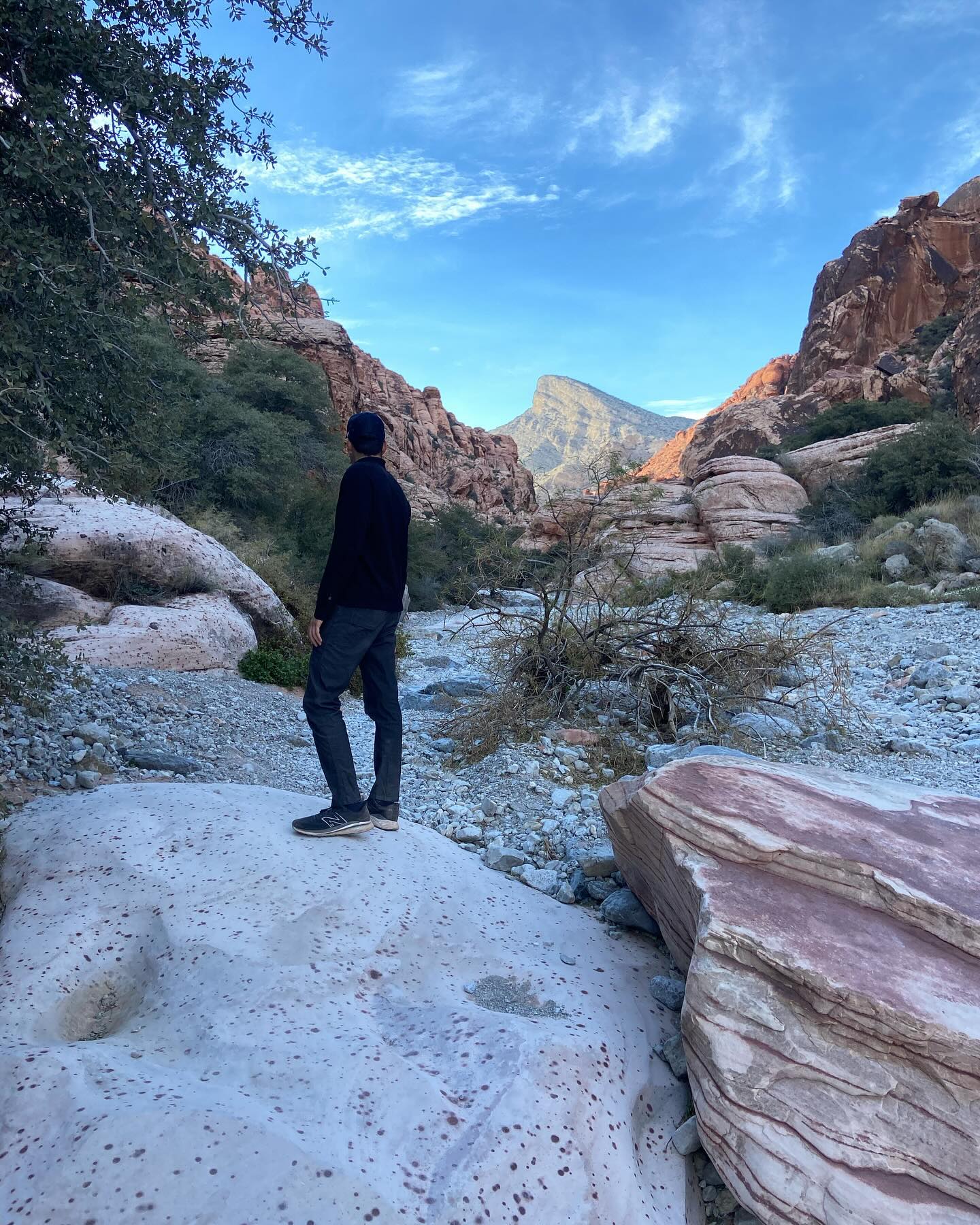 Kraft Mountain Loop : ⭐️ ⭐️ ⭐️ ⭐️ ⭐️
Such a fun little hike with some scrambling through rocks. Definitely would do this hike again. The parking lot is the same one as Kraft Boulders ☺️