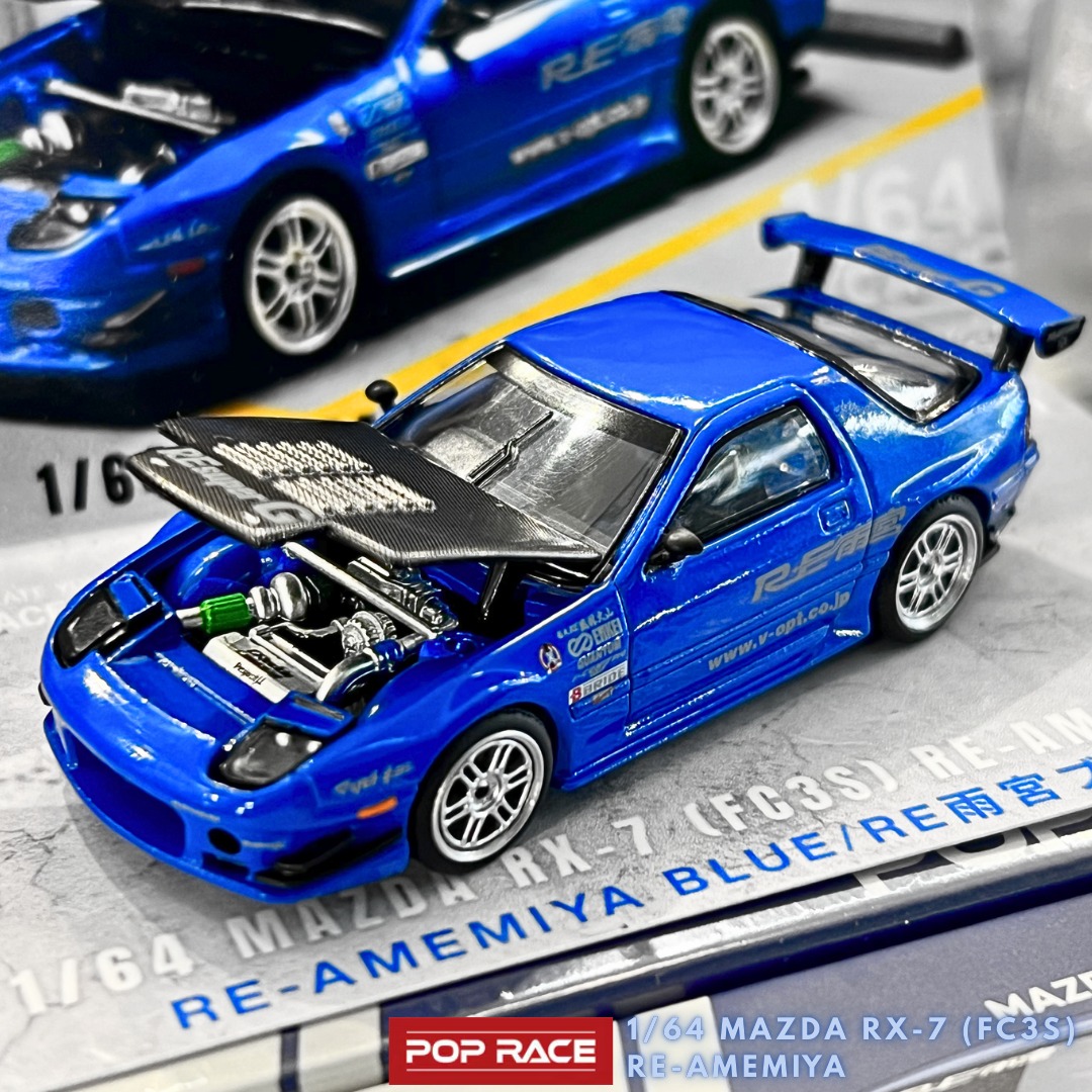 POP RACE 1/64スケールミニカー「マツダ RX-7 (FC3S) RE雨宮」の"RE雨宮ブルー"カラーモデルが入荷しました!!
RX-7の第2世代モデルとして1985年に登場したサバンナRX-7(FC3S)をベースに、世界的に有名なチューニングショップである「RE雨宮」が手掛けたカスタムスタイルを1/64スケールで再現したダイキャスト製モデルとなっています。
当店にもバリエーションなどでこれまでFDベースのミニカーはPOP RACEやMINI GT、INNO MODELSなどで多く入荷していましたが、RX-7(FC3S)ベースのモデルは今回のモデルが何気に初めての入荷な気がします。
こちらのモデルではチューナーの名を冠した印象的なブルー「RE雨宮ブルー」のボディに、カーボン風の仕上げが施されたボンネットの組み合わせで、こちらには開閉ギミックが付いており、開けると精巧に作り込まれたエンジンディテールを堪能出来るようになっているのも特徴です!
パッケージはブリスターではなく箱タイプなので中が見えませんが、写真のモデルを店頭で飾っているので、ご来店の際に実物をご覧いただければと思います!
・POP RACE 1/64スケール「マツダ RX-7 (FC3S) RE雨宮」カラー:RE雨宮ブルー
販売価格:3,520円(税込)
https://store-starhobby.com/?pid=190883146
スターホビー(店舗)
https://www.starhobby.jp/
〒680-0942 鳥取県鳥取市湖山町東4丁目87
営業時間
平日:PM12:00-19:00 土日祝日:AM10:00-PM19:00
定休日:毎週木曜日
ECサイト(ネットショップ)
スターホビーミニカーストア
https://store-starhobby.com/
#poprace #poprace164 #ミニカー #fc3s #mazdarx7 #マツダ #re雨宮 #reamemiya #minicar #164diecast #ホビーショップ #ミニカーショップ #鳥取 #スターホビー
