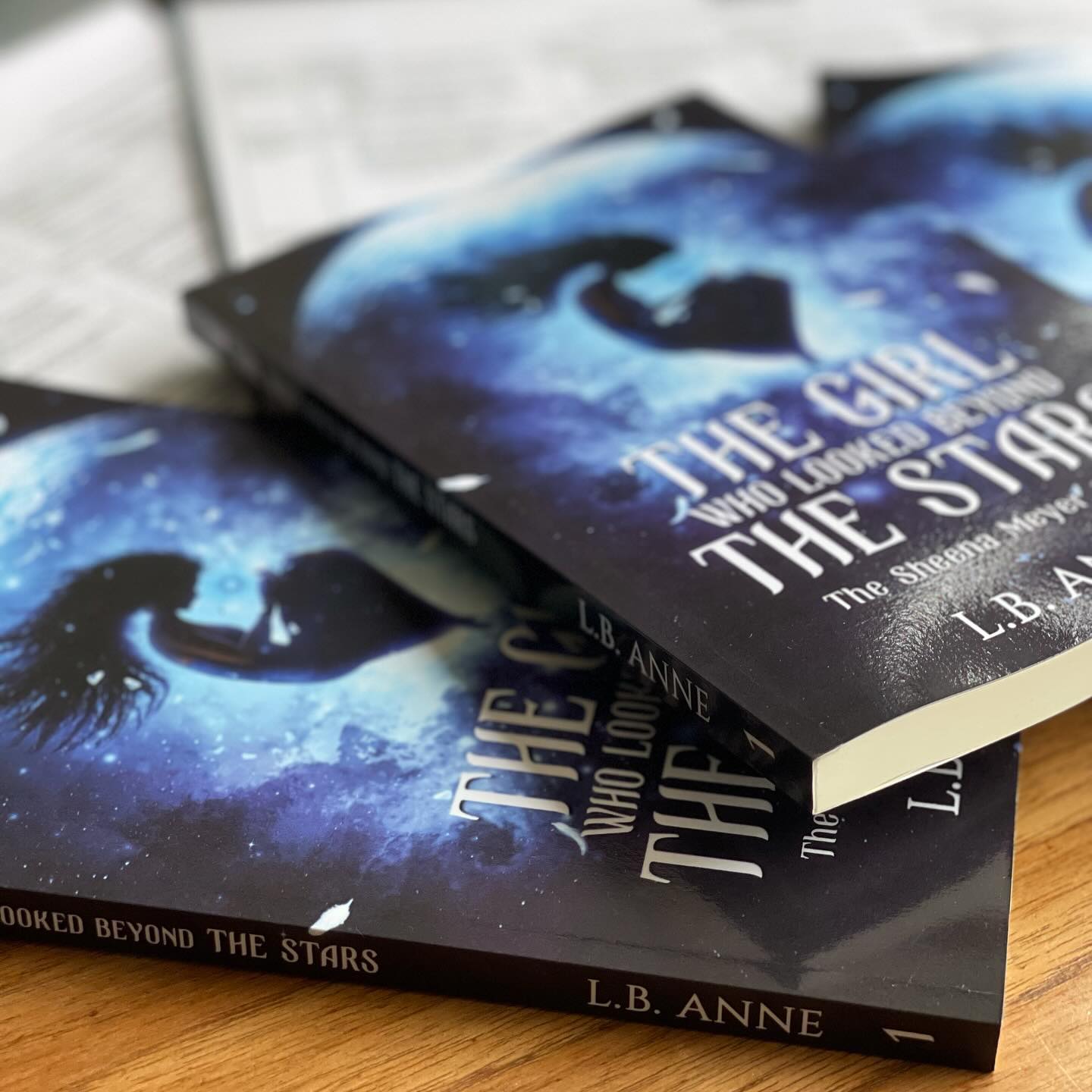 Book Club Pick: "The Girl Who Sees Beyond the Stars" by L.B. Anne 🌟
Why you'll love it:
- Engaging themes of self-discovery and family.
- Relatable, strong protagonist. - Exciting mystery and adventure.
- Rich supernatural elements.
- Diverse cultural representation.
- Thought-provoking moral questions.
Dive into Sheena Meyer's magical world and spark some great discussions! 📚✨ #BookClub #MustRead #FantasyFiction