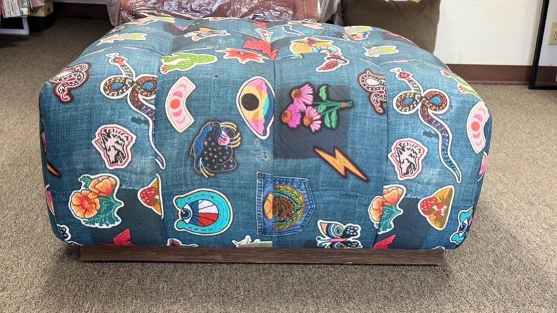 Bold fabric, clean line, and perfect pop of personality.✨This custom upholstered ottoman brings comfort and character to the space. At Ambrose Upholstery, we love turning unique fabrics into one-of-a-kind furniture.
#customupholstery #ottoman #statementpieces #ambroseupholstery #austin