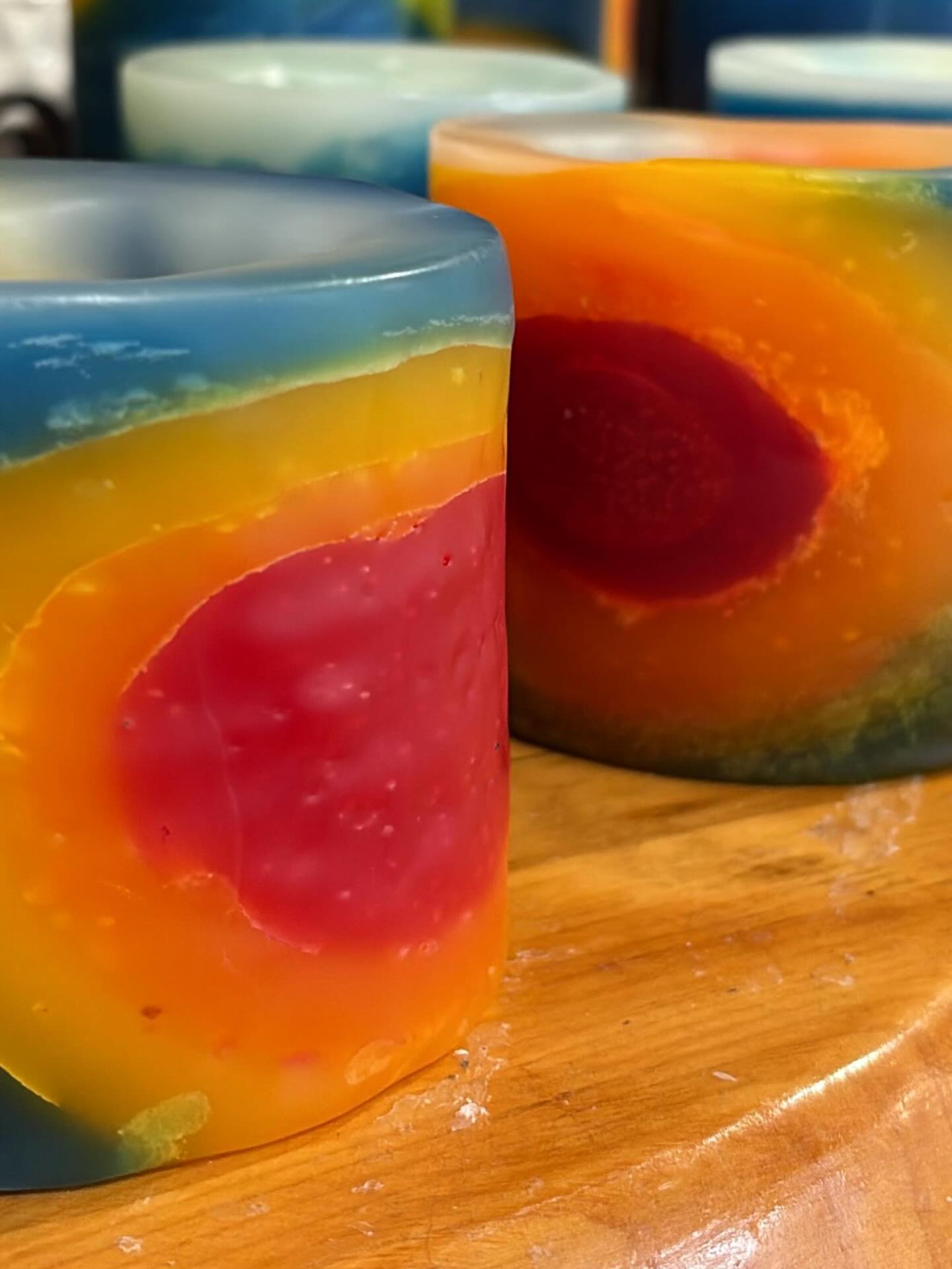 Quelques couleurs familières ont retrouvé leur place sur les étagères. Certaines choses sont tout simplement trop belles pour disparaître
A few familiar colours have made their way back to the shelves. Some things are just too good to stay gone
💙💛🧡❤️
#doozycandle#candle#oldcolors#chelsea#boutique