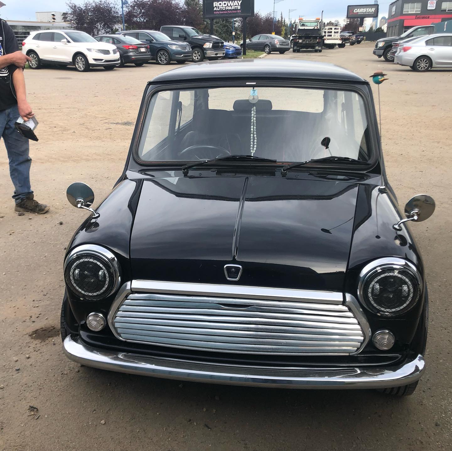 Vehicles found in our parking lot.
1990 Rover Mini
â˘
â˘
â˘
#familybusiness #gogreen #recycle #recycler #rodway #truckparts #carparts #used #usedparts #autorecycling #autorecyclers #junkyard #scrapyard #yegauto #edmonton #yegautomotive #yegsmallbusiness #yegshoplocal #yegauto #shoplocalcanada #yegbusiness #upcycling #reuse #rrr #carbonfootprint #rovermini
#vehiclesfoundinourparkinglot