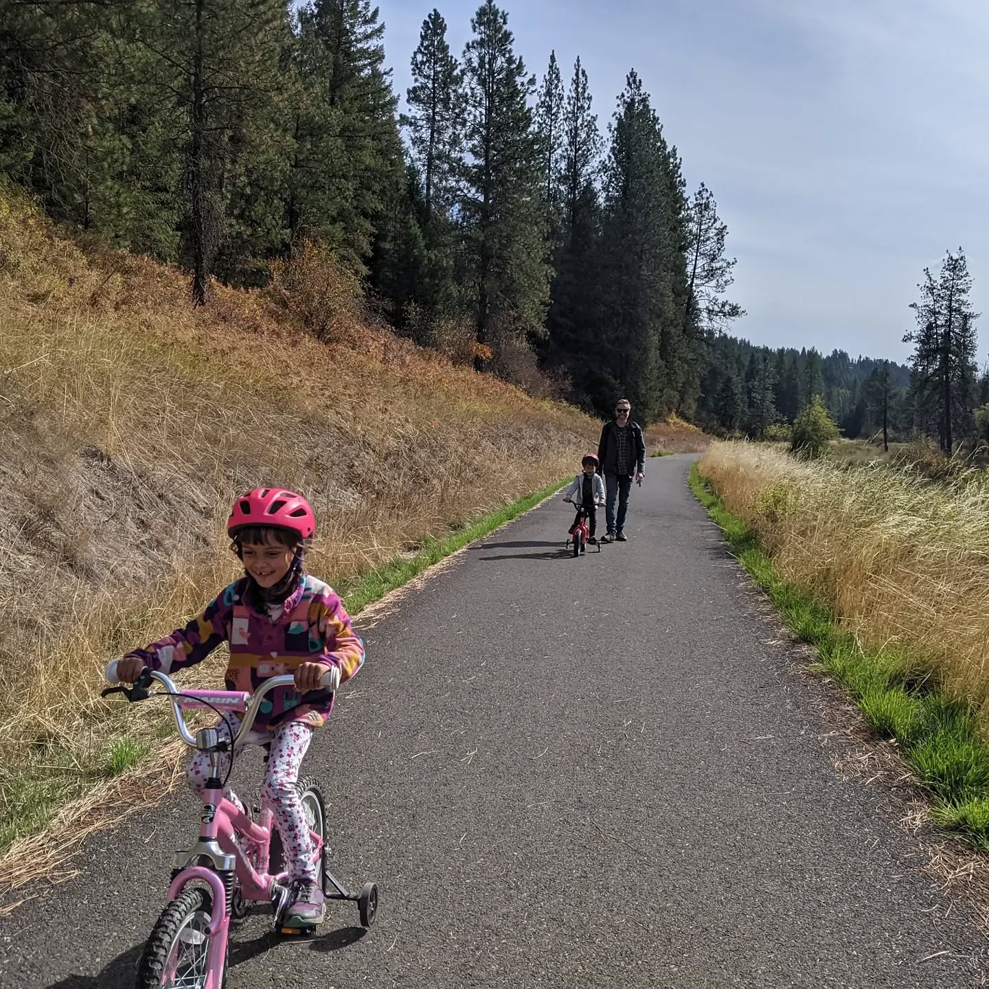 Refreshing to see so many people on the trail today. Caught this fun family activity in action in Bear Creek Canyon.