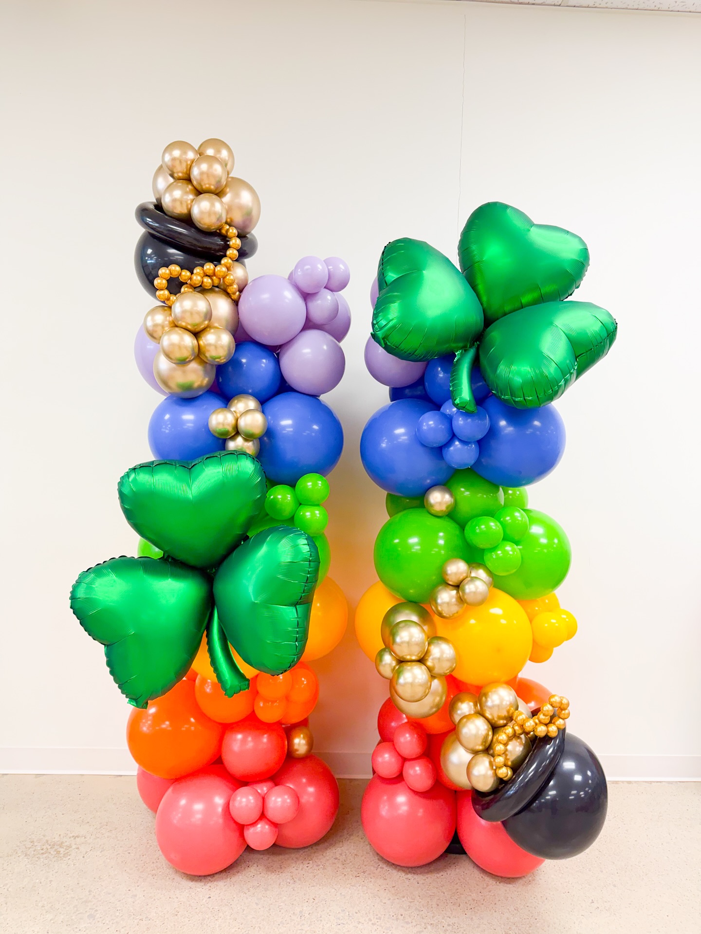 Hope your day is filled with color, luck, and a few shenanigans!
#happystpatricksday☘️ #stpatricksday2026☘️🌈🎩 #ballooncolumns #balloonscleveland #clevelandballoons #tuftexballoons #tuftexcolorcrew #clevelandmoms #stpatricksdayballoons #shamrockballoons