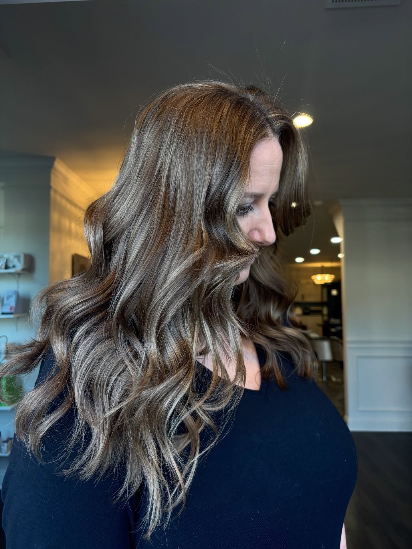First highlights ever for Kate ✨ Cheryl (@cheryl_lelegance) worked her magic to create a soft, natural glow that adds brightness while keeping everything effortless and low-maintenance.
There’s something special about that first highlight moment 😍 subtle dimension, fresh shine, and a little confidence boost to match!
Thinking about trying highlights for the first time? Let us creating natural-looking color that enhances your hair without feeling overdone ✨
📍 L’Elegance Salon, Cheshire
#cheshirect #cheshirectsalon #connecticuthair #connecticutsalon #haircolorct