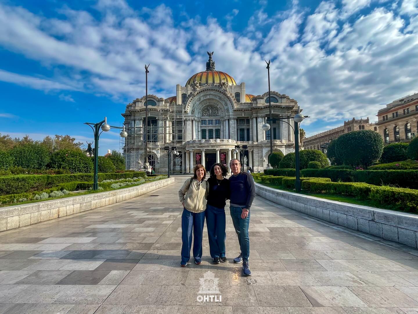 Muchas gracias por su visita Argentina, nos vemos pronto para un tour en el Centro Histórico de la Ciudad de México, la ciudad que lo tiene todo.
#guiasdeturistasmexico #guiadeturismo #guiadeturistas #cdmx #touristguide