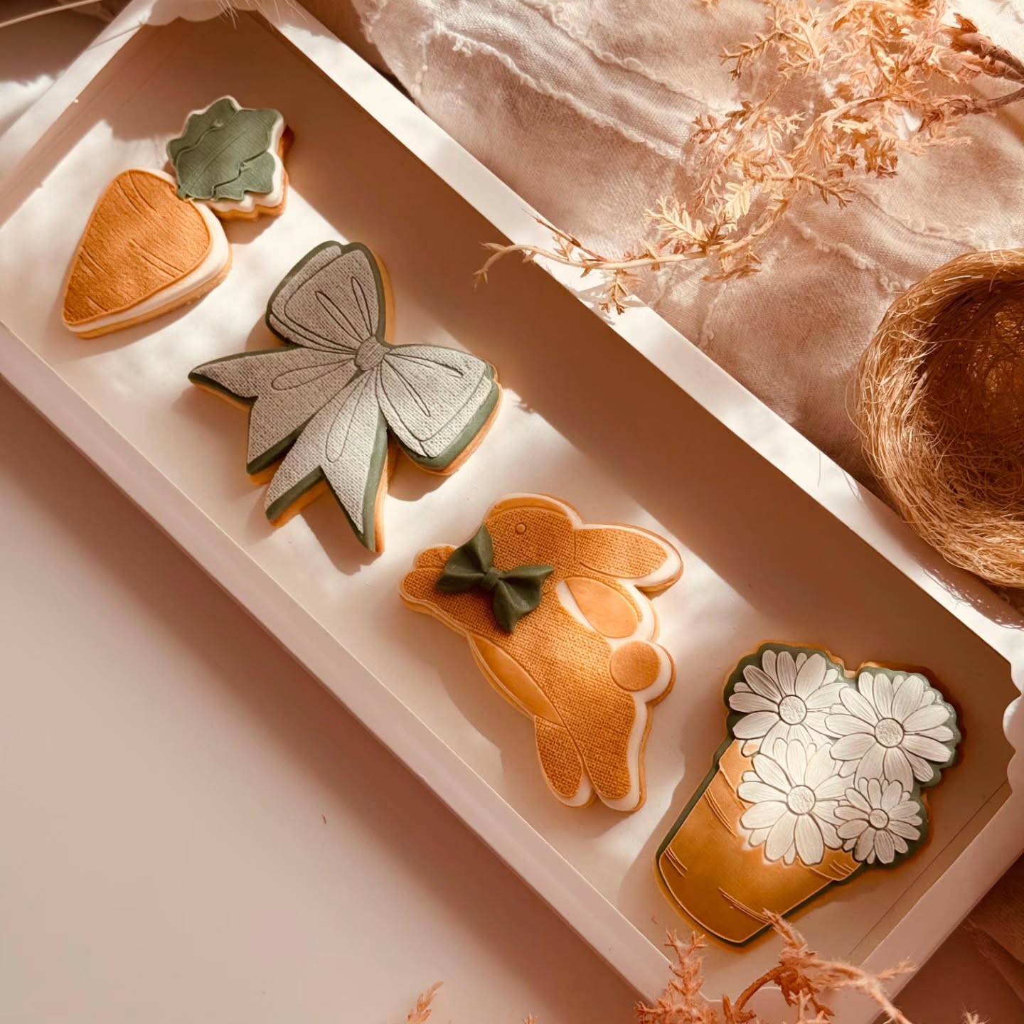 Thereâs something I love about pieces that donât belong to just one season.
While these designs may feel a little Easter-inspired at first glance, the truth is theyâre far more versatile than that.
A sweet bunny becomes a baby shower cookie, a carrot finds its place in a garden-themed set, the bow works beautifully for birthdays or gifts, and a jar of flowers suits almost any occasion.
This is always at the heart of how I design stamps and cutters.
Pieces you can return to again and again, not just once a year.
And of course, presentation matters just as much as the cookies themselves. Beautiful packaging elevates the entire experience.
It turns a simple set of cookies into something that feels thoughtful, giftable and a little bit special before the box is even opened.
Because when something looks beautiful from the very beginning, it already feels more valuable.
Quietly timeless. Wonderfully versatile.
Stamps and Cutters @vintagesugarcraftbycatgerine
Packaging @biskitboxau
Creative production and photography by @crumbswithlove
#bakingbusiness
#cookiedecorating
#cookiedesign