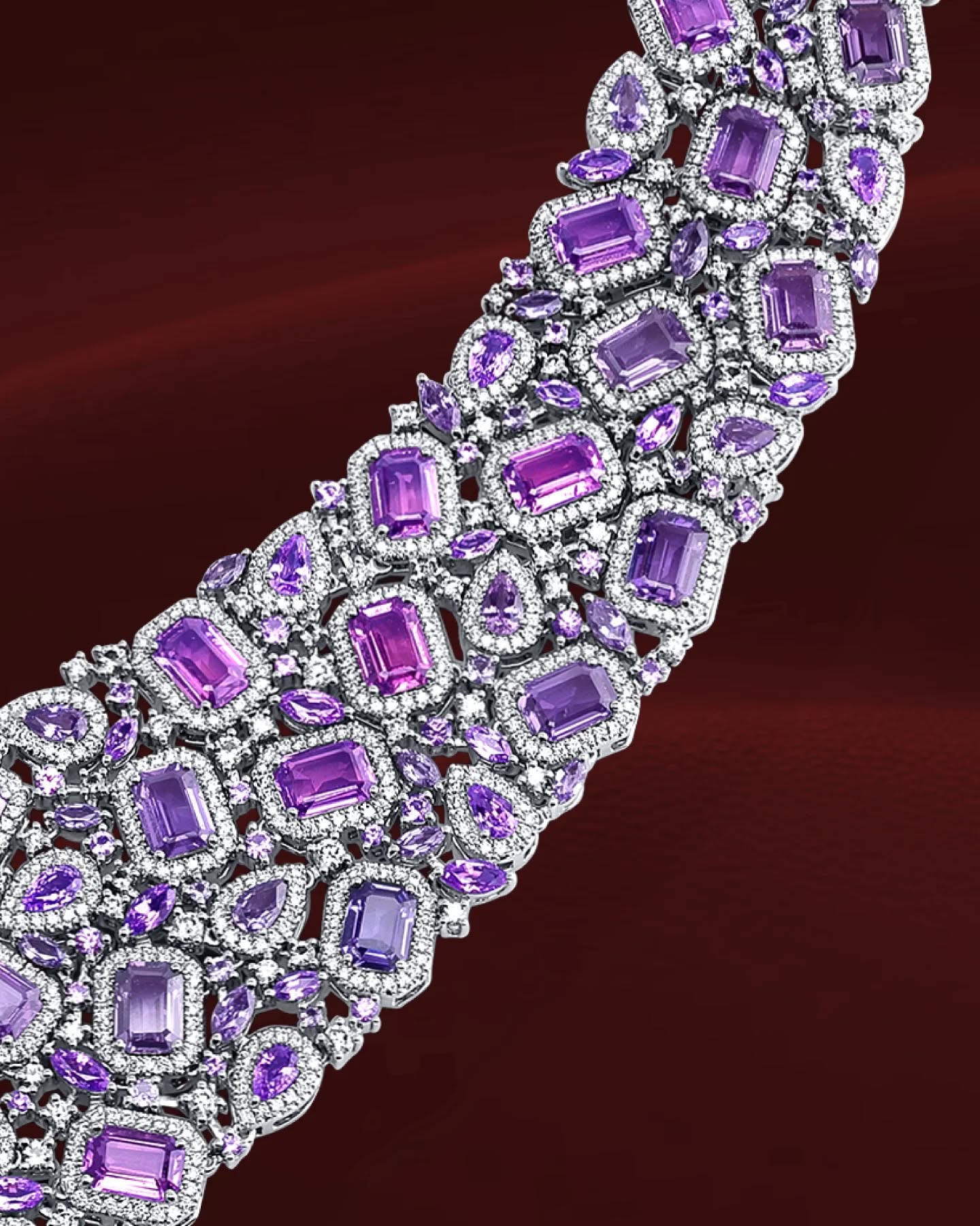 The Stunning Pink and Purple Sapphire Parisian Necklace
#robertprocop #robertprocopjewels #parisiancollection #montefioreatelier
