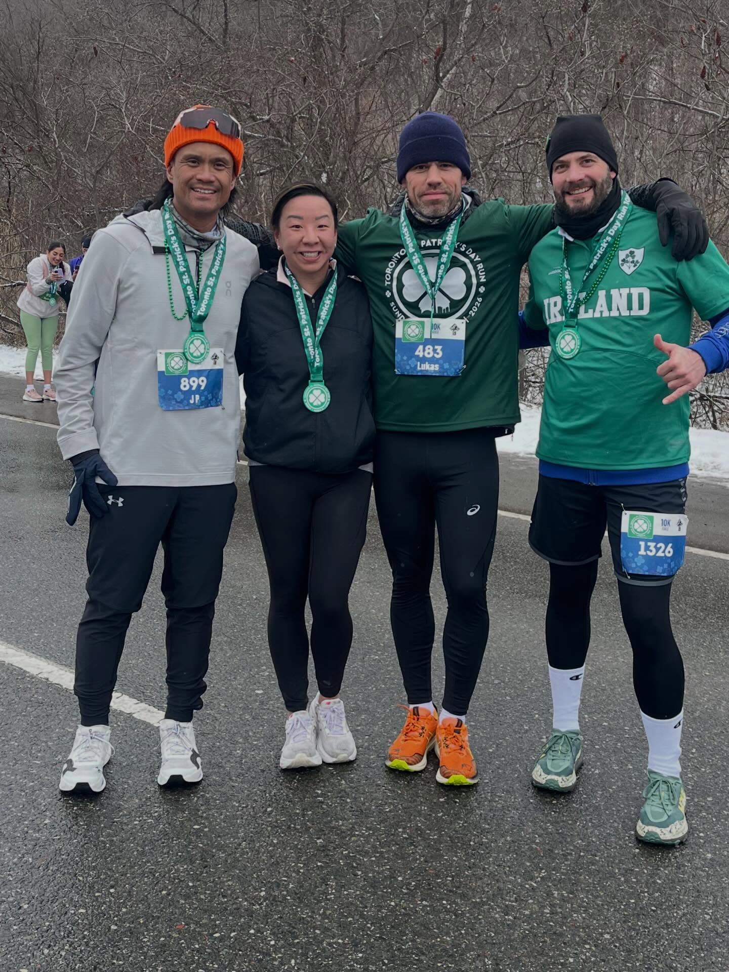 Season Opener at the @achilles.canada 5/10K, pacing @chantalfung. Spring 10k’s are around the corner, and it’s the perfect time to chat about fall goals. If you’re coming out of hibernation and looking to get moving this spring, let’s connect!
📸 - @peddywap
#joggersontheright
#runcoaching