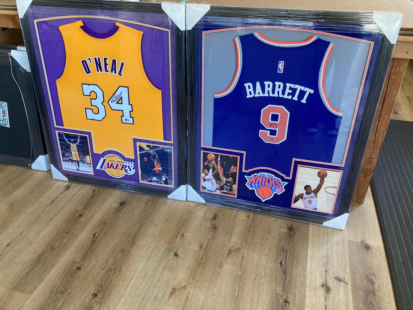 Happy Holidays to everyone! Here are some favorites worked on the last couple weeks
———
#jerseyframing #framedjersey #sportsmememorabilia #pinflag #sportsframing