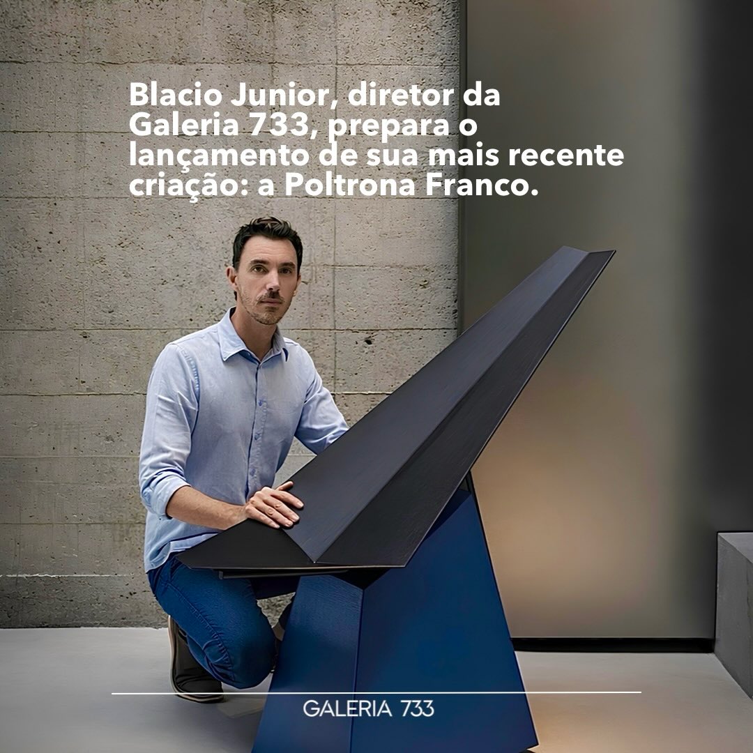 Poltrona Franco é a mais recente criação do arquiteto e artista visual Blacio Junior, diretor da @galeria_733, conhecido por seus desenhos à mão livre e exploração do metal em esculturas como “Mergulhador” e “Girafas”, especificadas para projetos do estúdio.
Inspirada em seu filho caçula, Francisco, a poltrona expressa, através do nome e do gesto de sentar-se, a espontaneidade e a liberdade dos movimentos infantis. Tal referência afetiva se traduz em uma peça esteticamente equilibrada: a base robusta contrasta com o encosto e assento de aparência leve.
__
The Franco Armchair is the latest design by architect and visual artist Blacio Junior, head of @galeria_733, known for his freehand drawings and metal sculptures like “Mergulhador” (Diver) and “Girafas” (Giraffes), designed for the studio’s projects.
Inspired in his youngest son, Francisco, the armchair expresses, through its name and the act of sitting, the spontaneity and freedom of children’s movements. This emotional reference translates into an aesthetically balanced piece: the solid base contrasts with the light-looking backrest and seat.
Foto: @lucchesefotografias
Design: @blaciojunior | @galeria_733
#art #sculpture #armchair
#galeria733 #designproduct
_____________________________________________
contato@galeria733.com.br
Fone: (51) 99606-0497
•
GALERIA 733